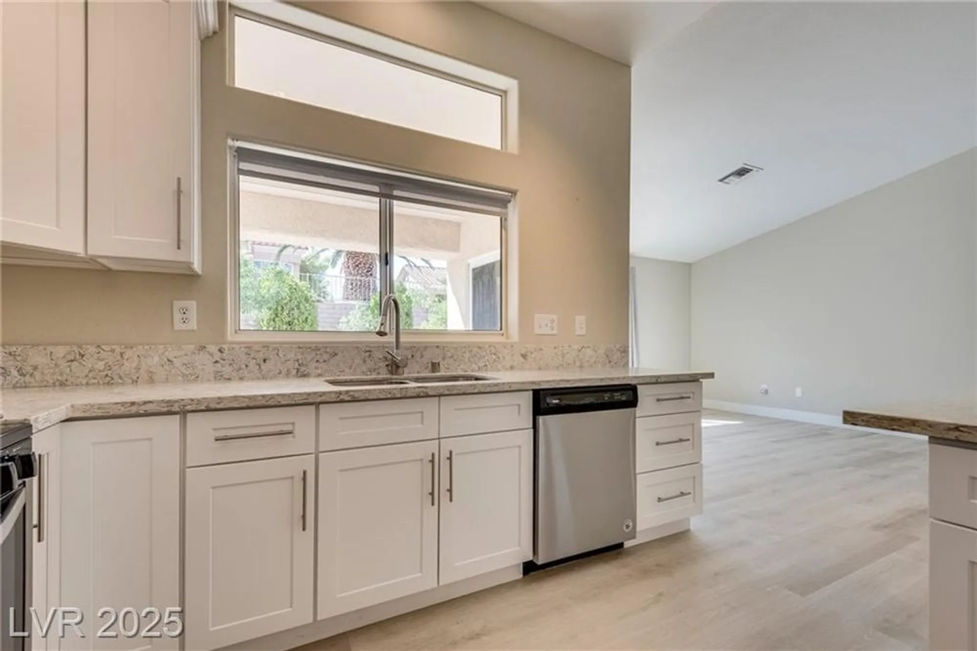 Property Slideshow image 8 of 44 | 2601 lotus hill dr, Las Vegas, NV, 89134