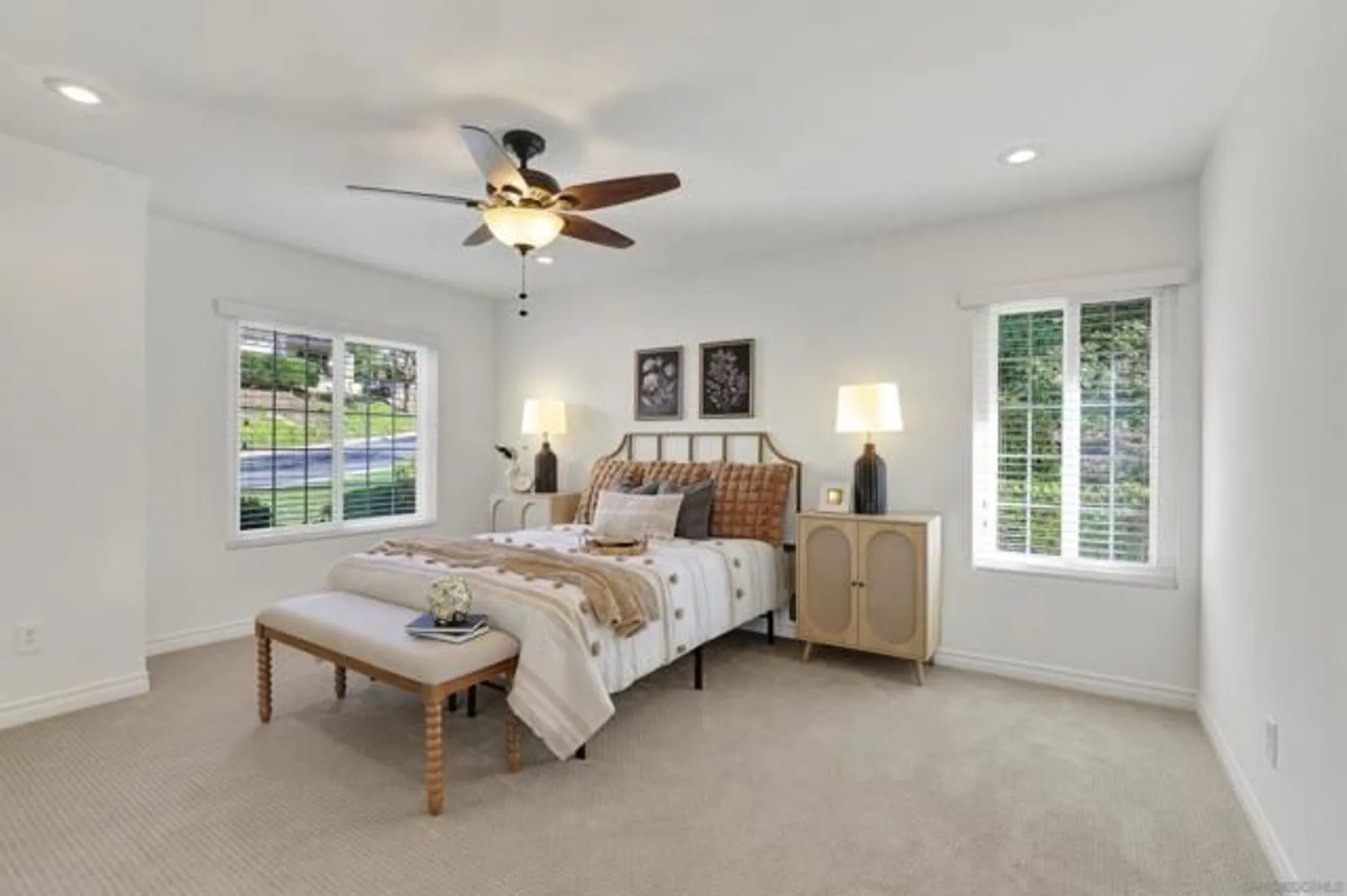 Property Slideshow image 25 of 50 | 17620 plaza ascope, San Diego, CA, 92128