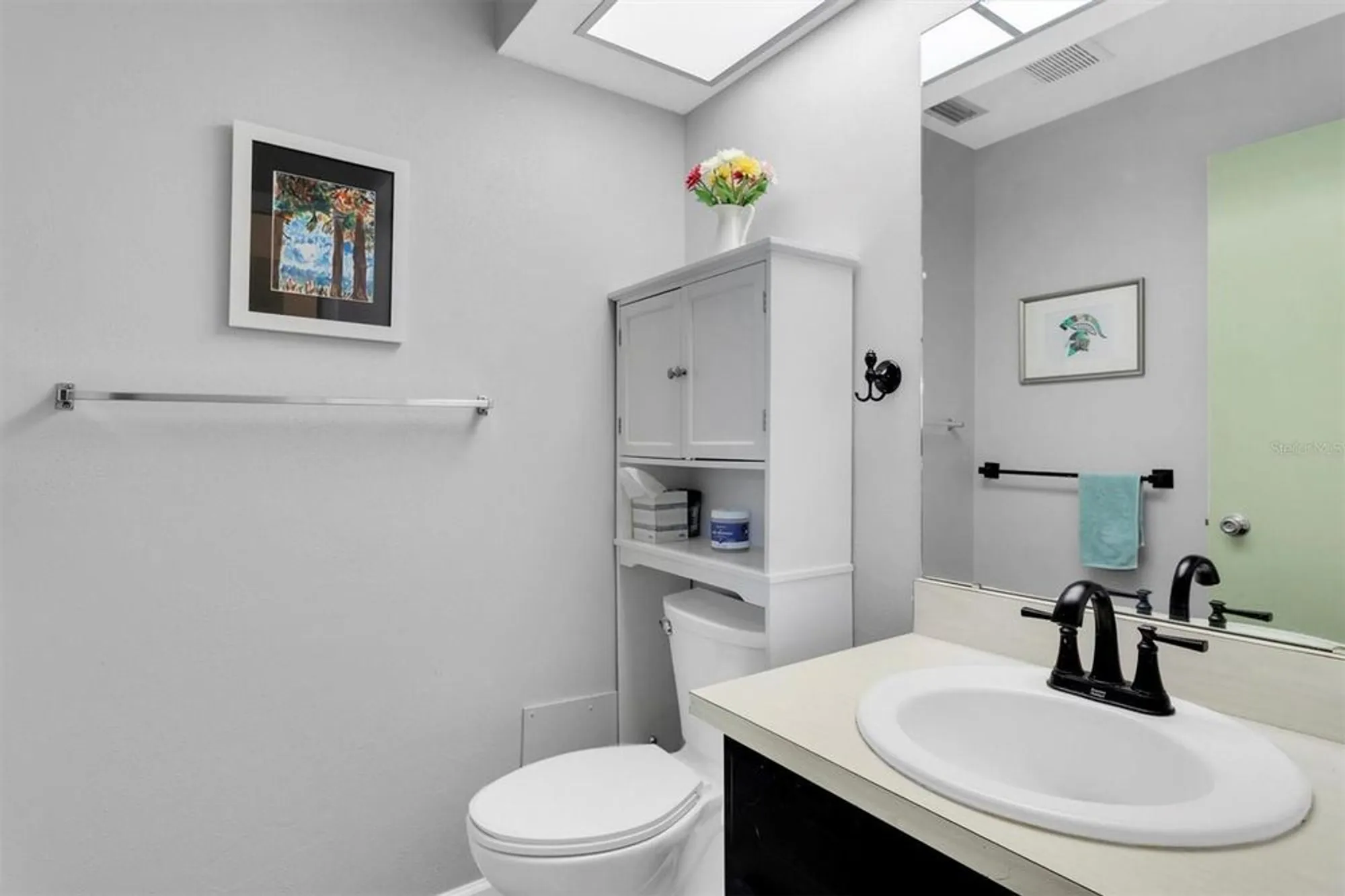 Property Slideshow image 15 of 40 | 2828 sherbrooke ln c, Palm Harbor, FL, 34684