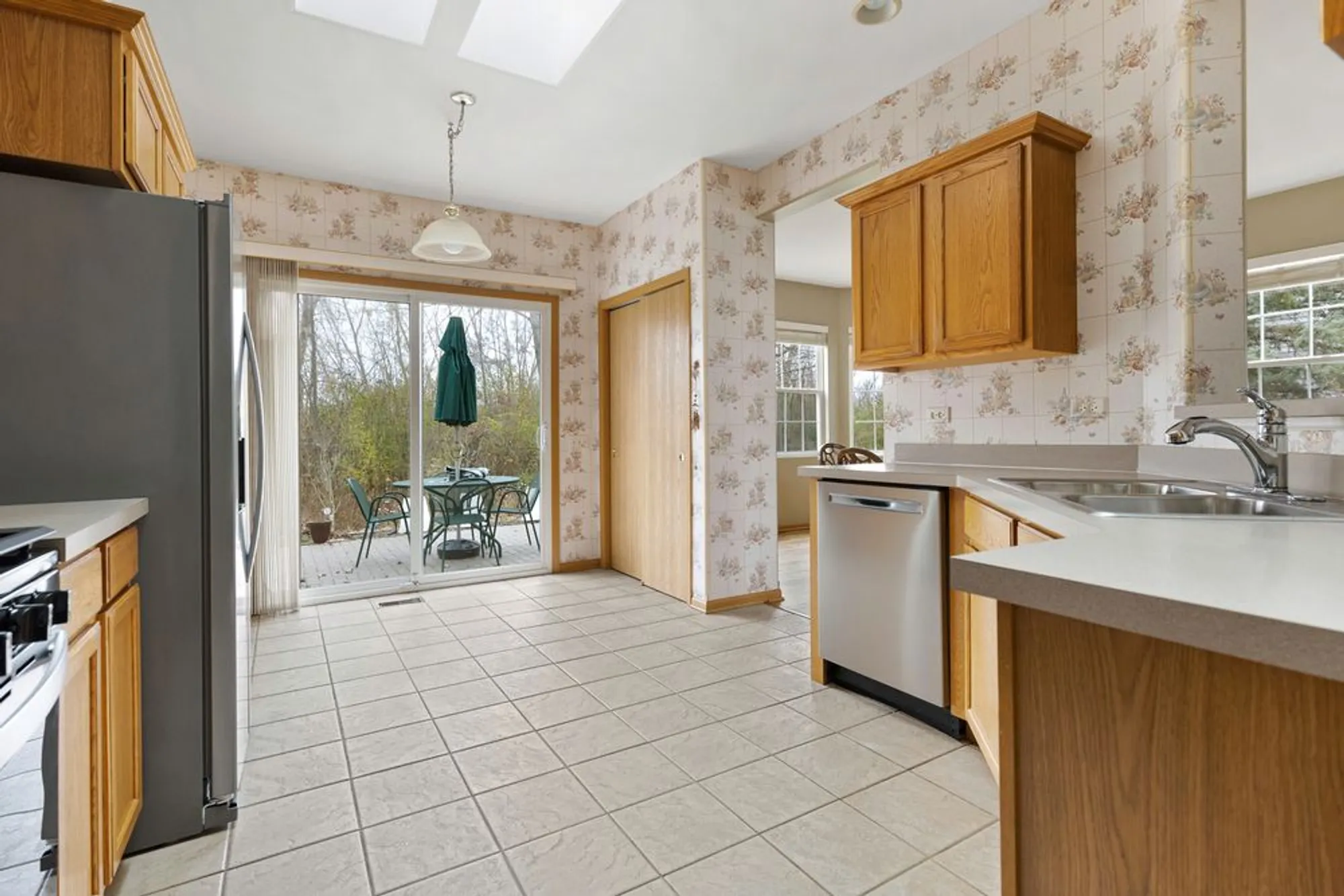 Property Slideshow image 8 of 20 | 13427 michigan ave, Huntley, IL, 60142