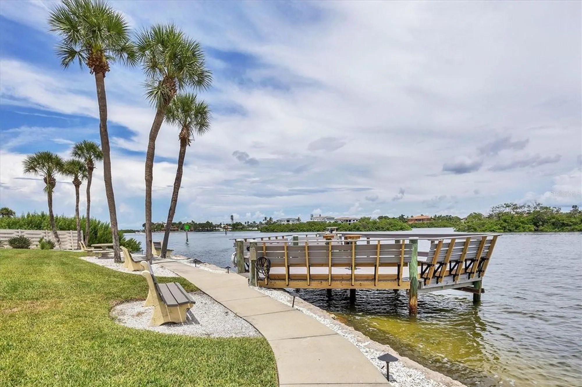 Property Slideshow image 6 of 55 | 1350 n portofino dr apt 107, Sarasota, FL, 34242
