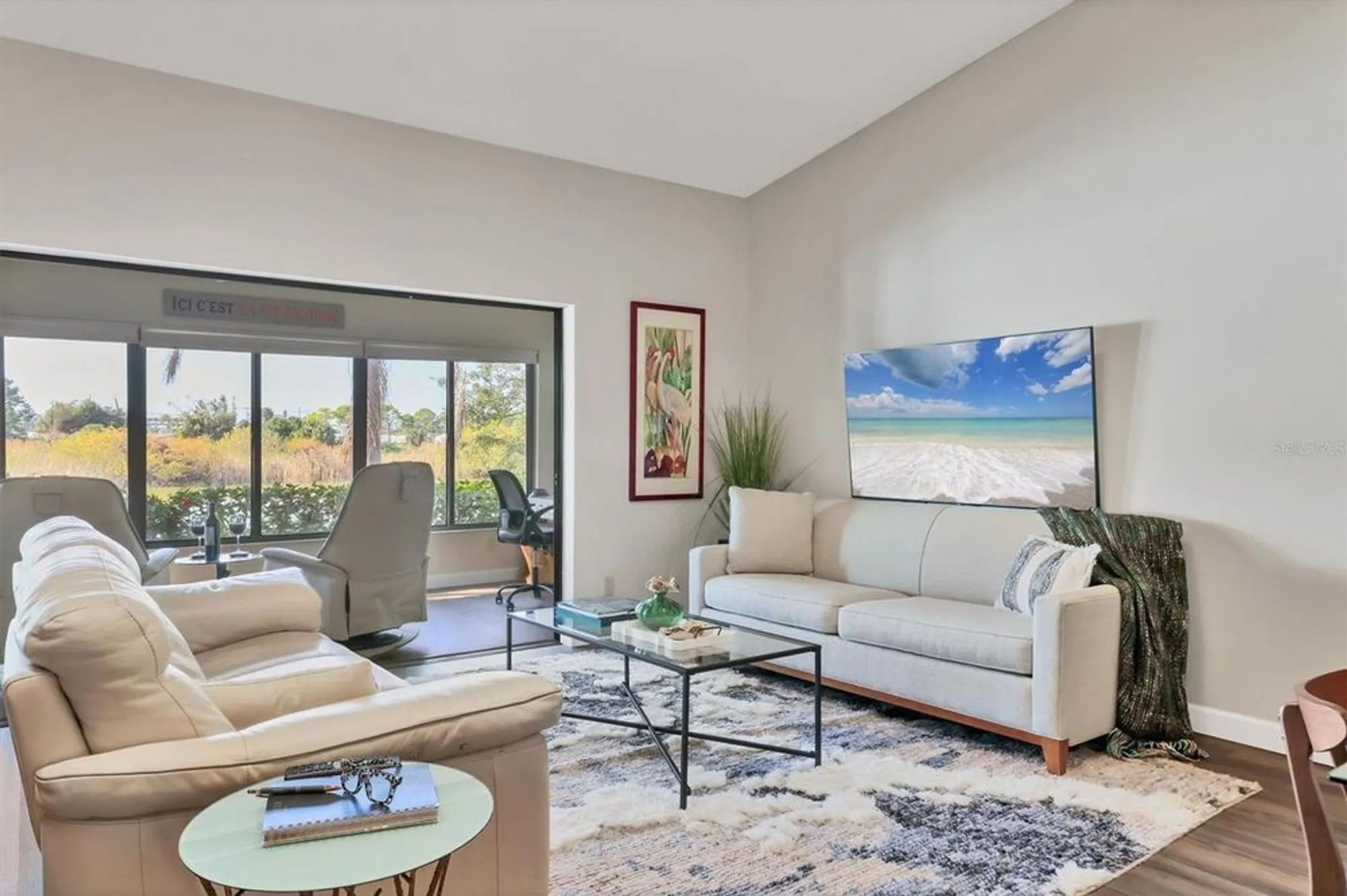 Property Slideshow image 5 of 55 | 3861 wilshire cir 115, Sarasota, FL, 34238