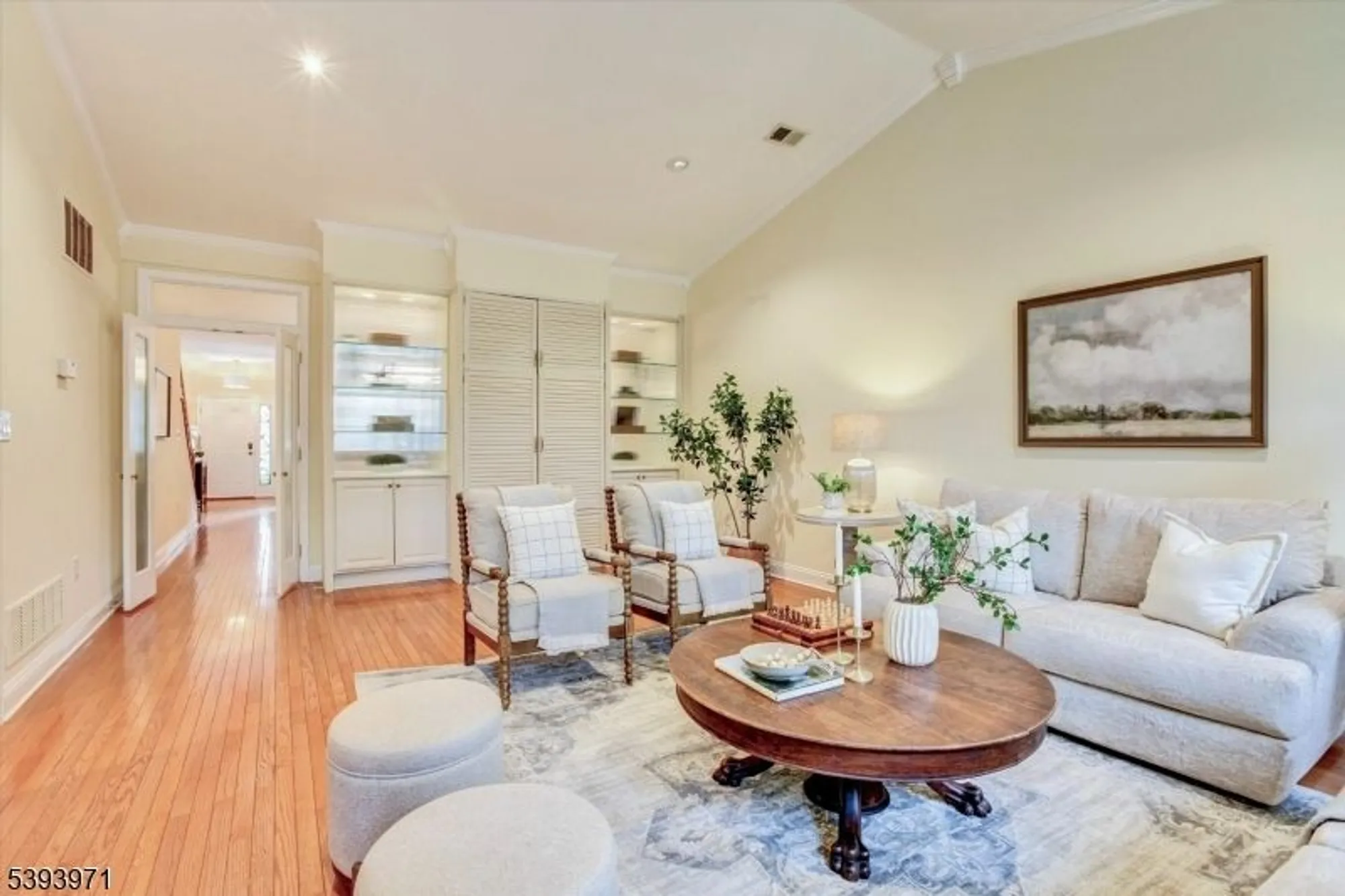 Property Slideshow image 9 of 29 | 13 fernwood ct, Whitehouse Station, NJ, 08889