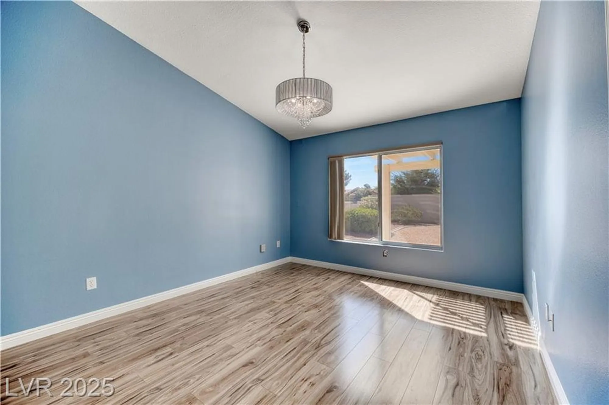 Property Slideshow image 21 of 43 | 11017 clear meadows dr, Las Vegas, NV, 89134