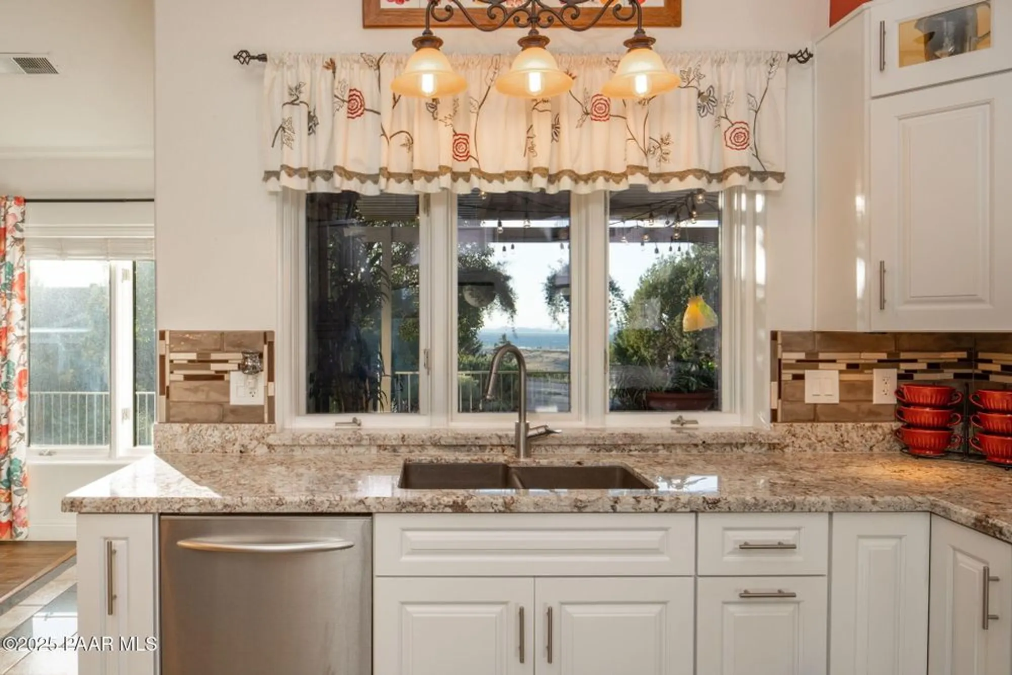 Property Slideshow image 11 of 77 | 878 tom mix trl, Prescott, AZ, 86301