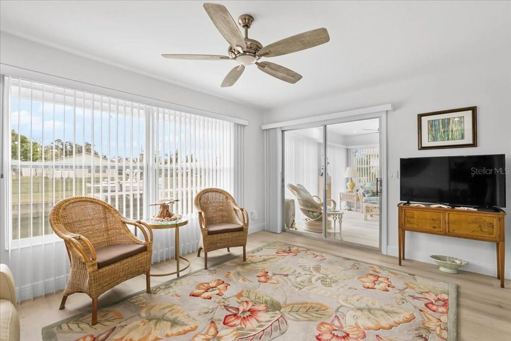 Property Slideshow image 16 of 43 | 2322 riverbluff pkwy # v250, Sarasota, FL, 34231