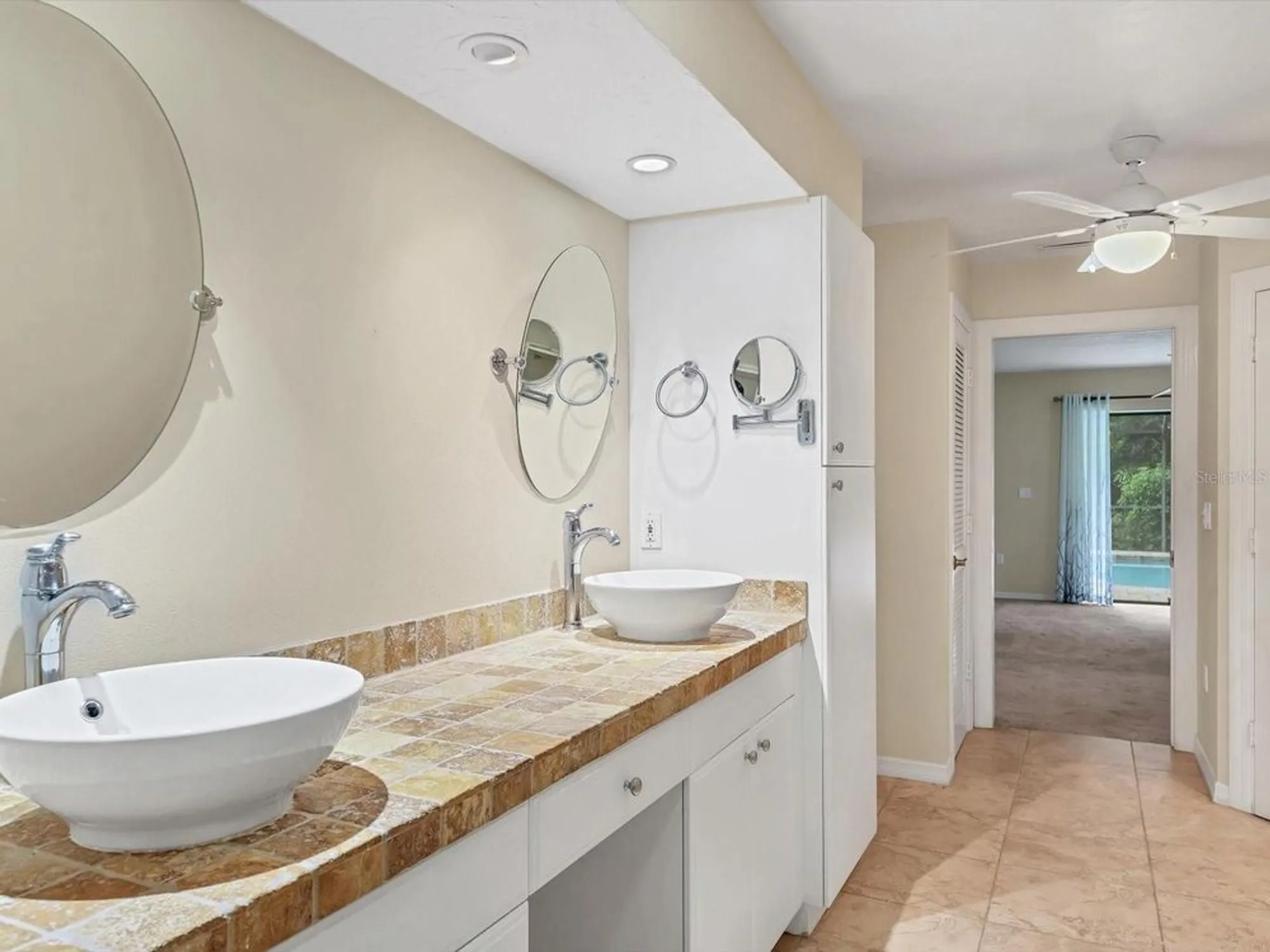 Property Slideshow image 28 of 46 | 1612 pine harrier cir, Sarasota, FL, 34231