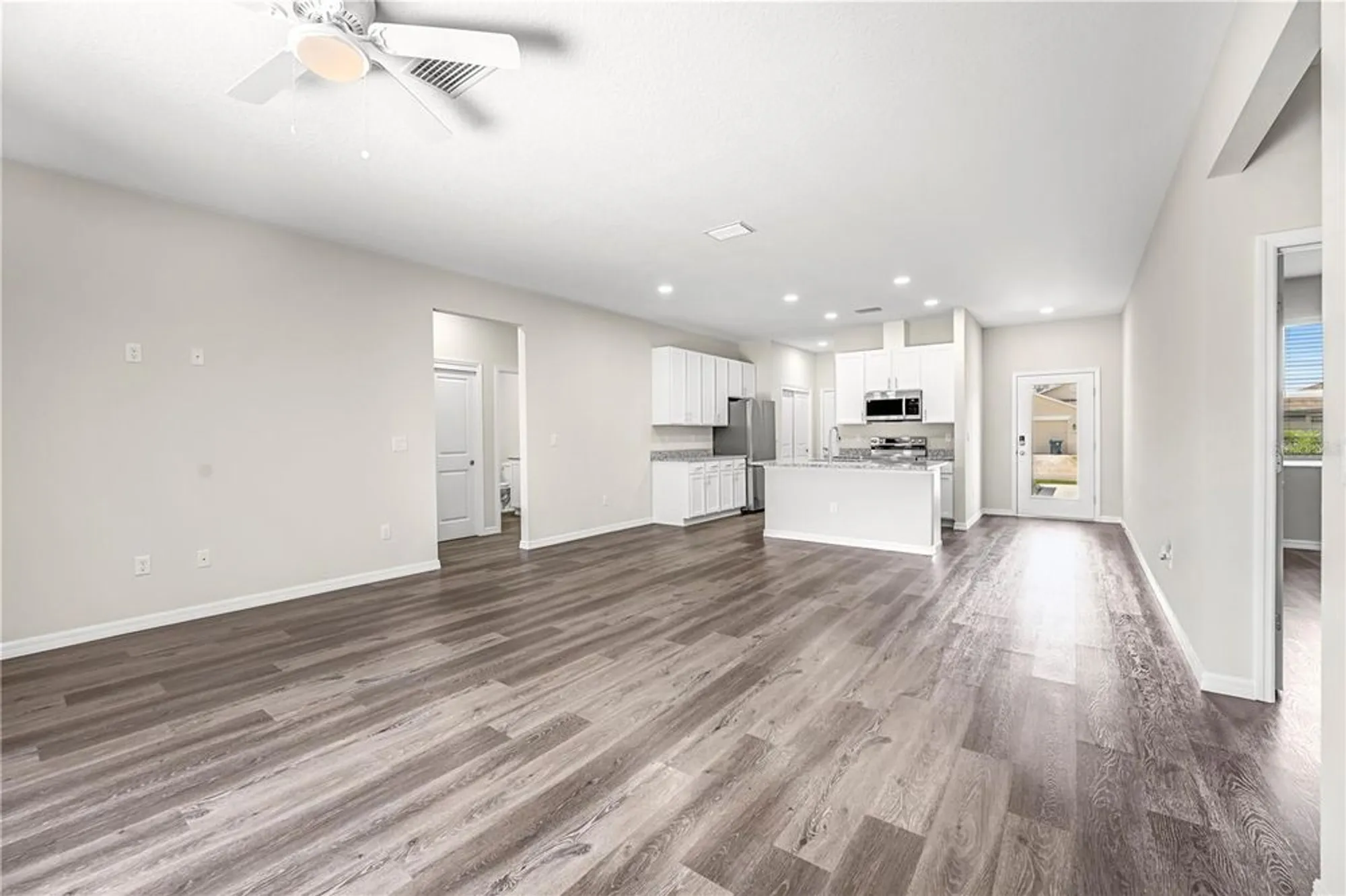 Property Slideshow image 14 of 75 | 10148 duffy cir, Weeki Wachee, FL, 34613