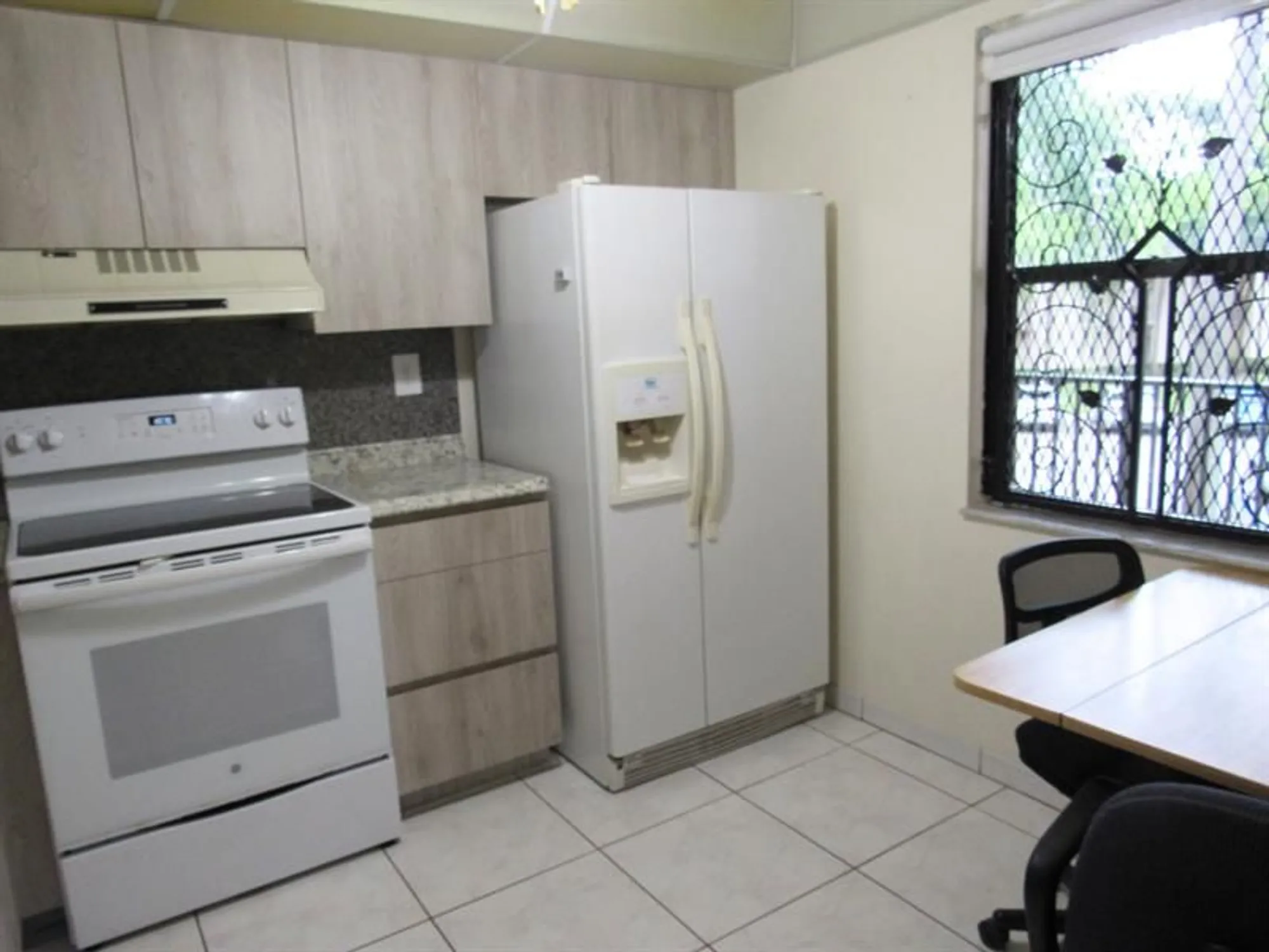 Property Slideshow image 13 of 52 | 6351 n university dr 224, Tamarac, FL, 33321