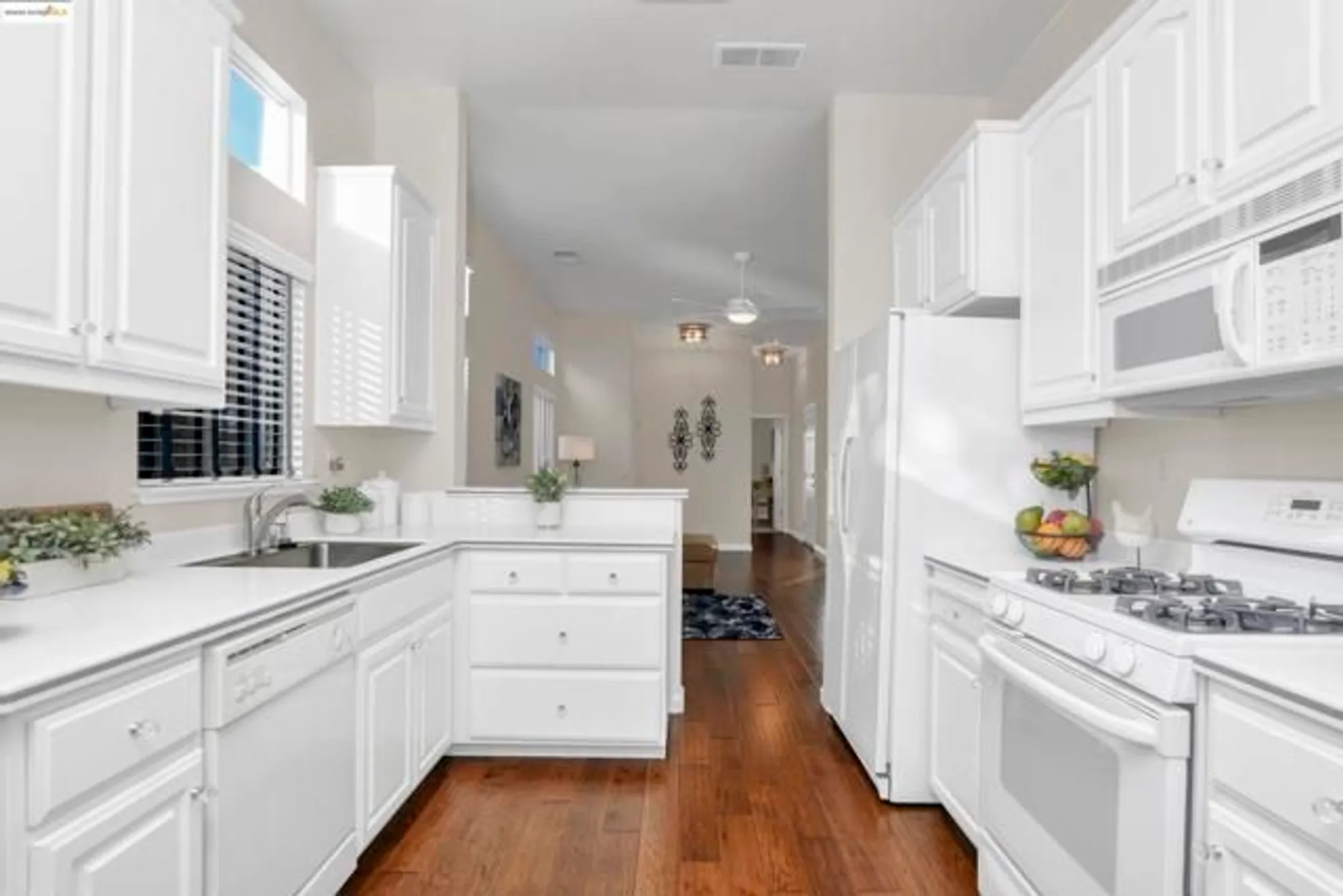 Property Slideshow image 3 of 36 | 1990 kent dr, Brentwood, CA, 94513