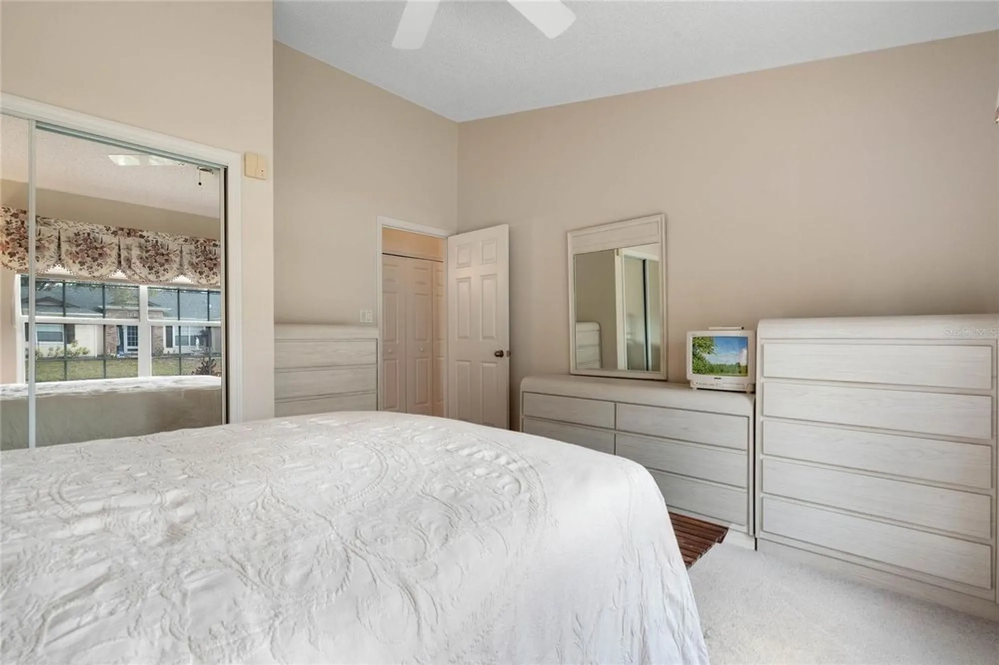 Property Slideshow image 29 of 59 | 25274 lost oak cir, Leesburg, FL, 34748