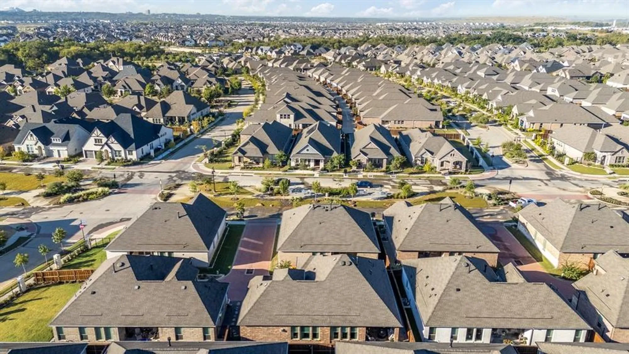 Property Slideshow image 25 of 28 | 4745 kings garden pkwy, Arlington, TX, 76005