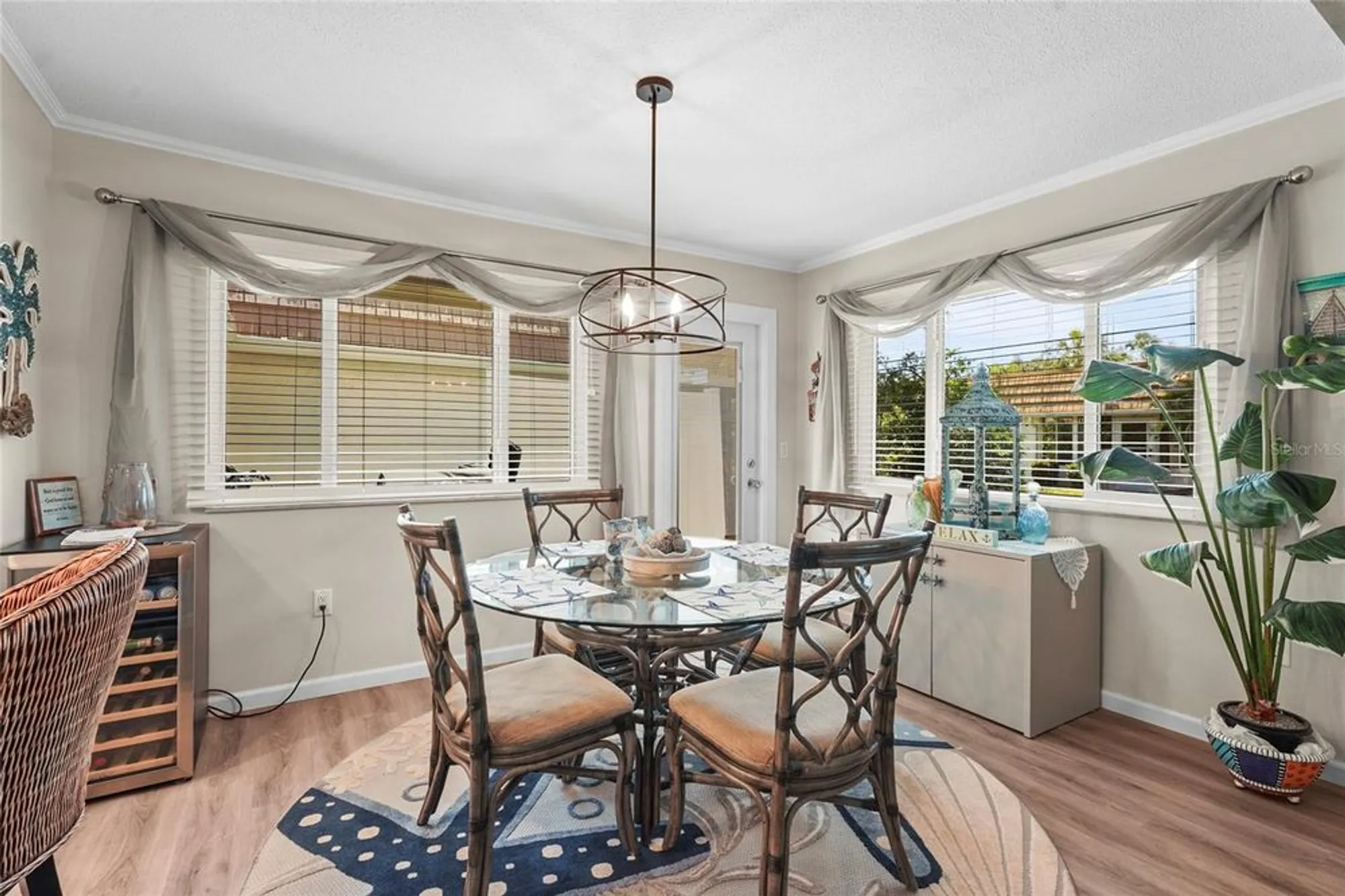 Property Slideshow image 14 of 39 | 2531 riverbluff pkwy # v181, Sarasota, FL, 34231