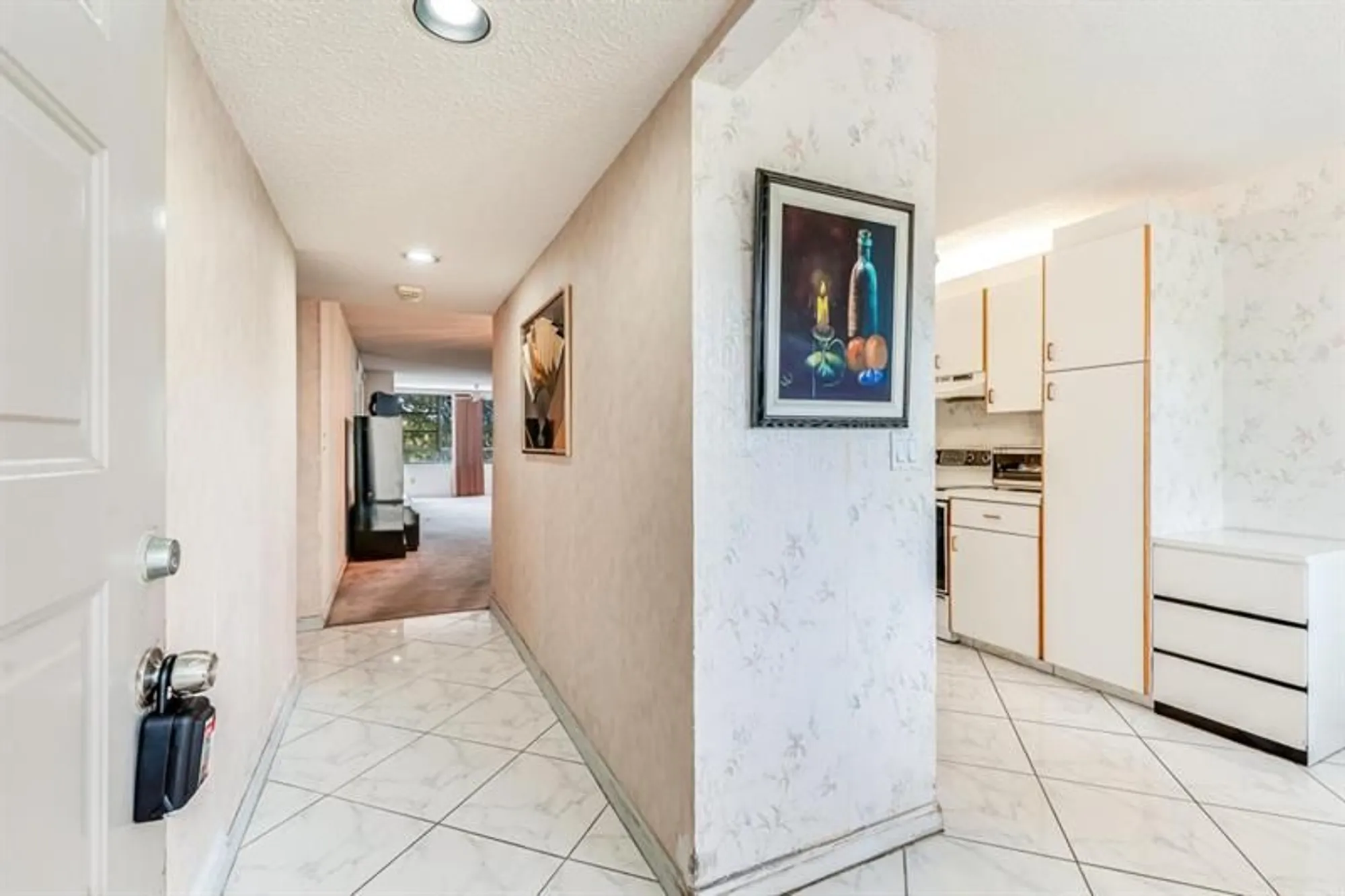 Property Slideshow image 9 of 26 | 10370 e clairmont cir 302, Tamarac, FL, 33321