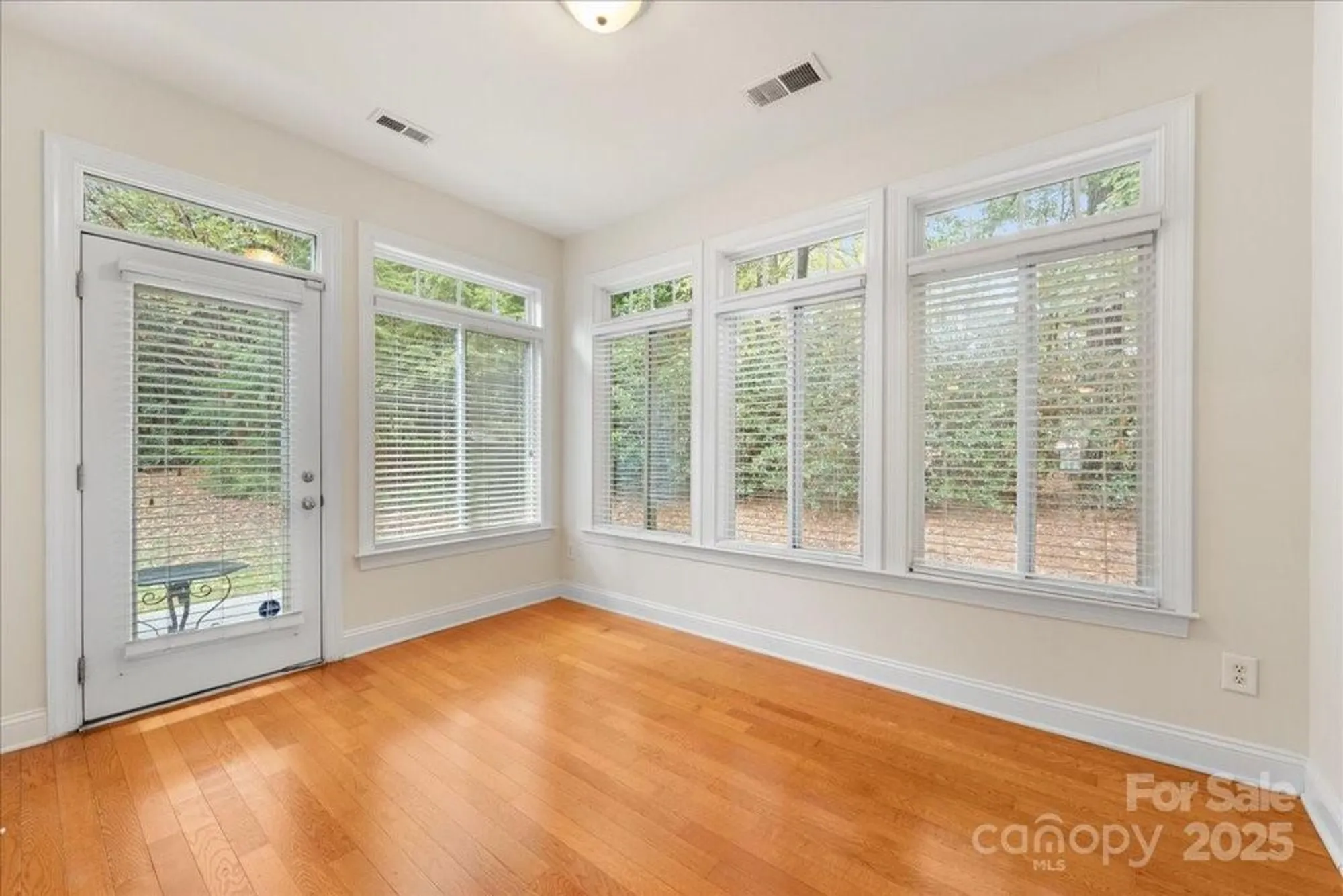 Property Slideshow image 13 of 48 | 1924 mezzo ct, Matthews, NC, 28105