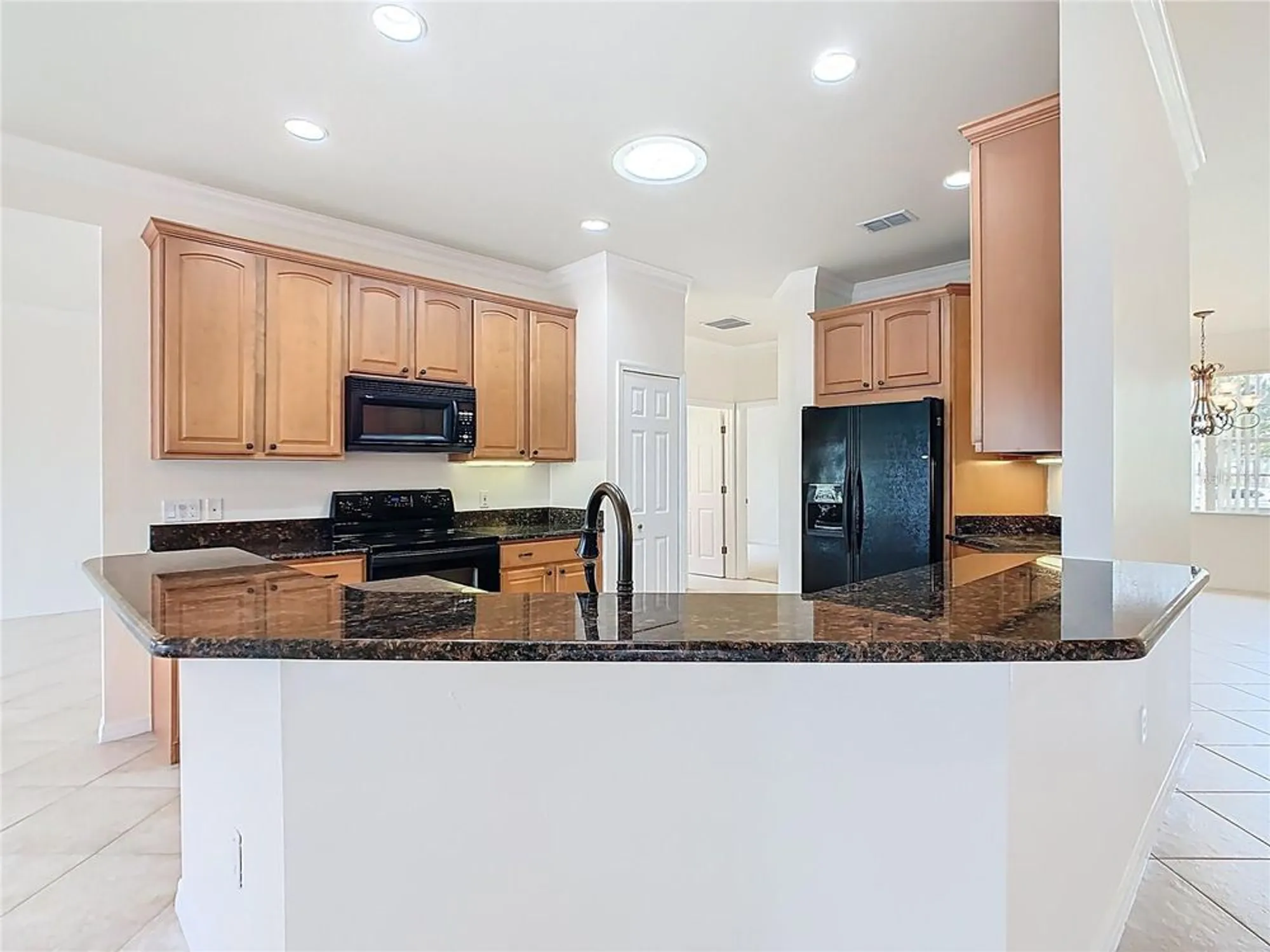 Property Slideshow image 16 of 67 | 644 shorehaven dr, Kissimmee, FL, 34759