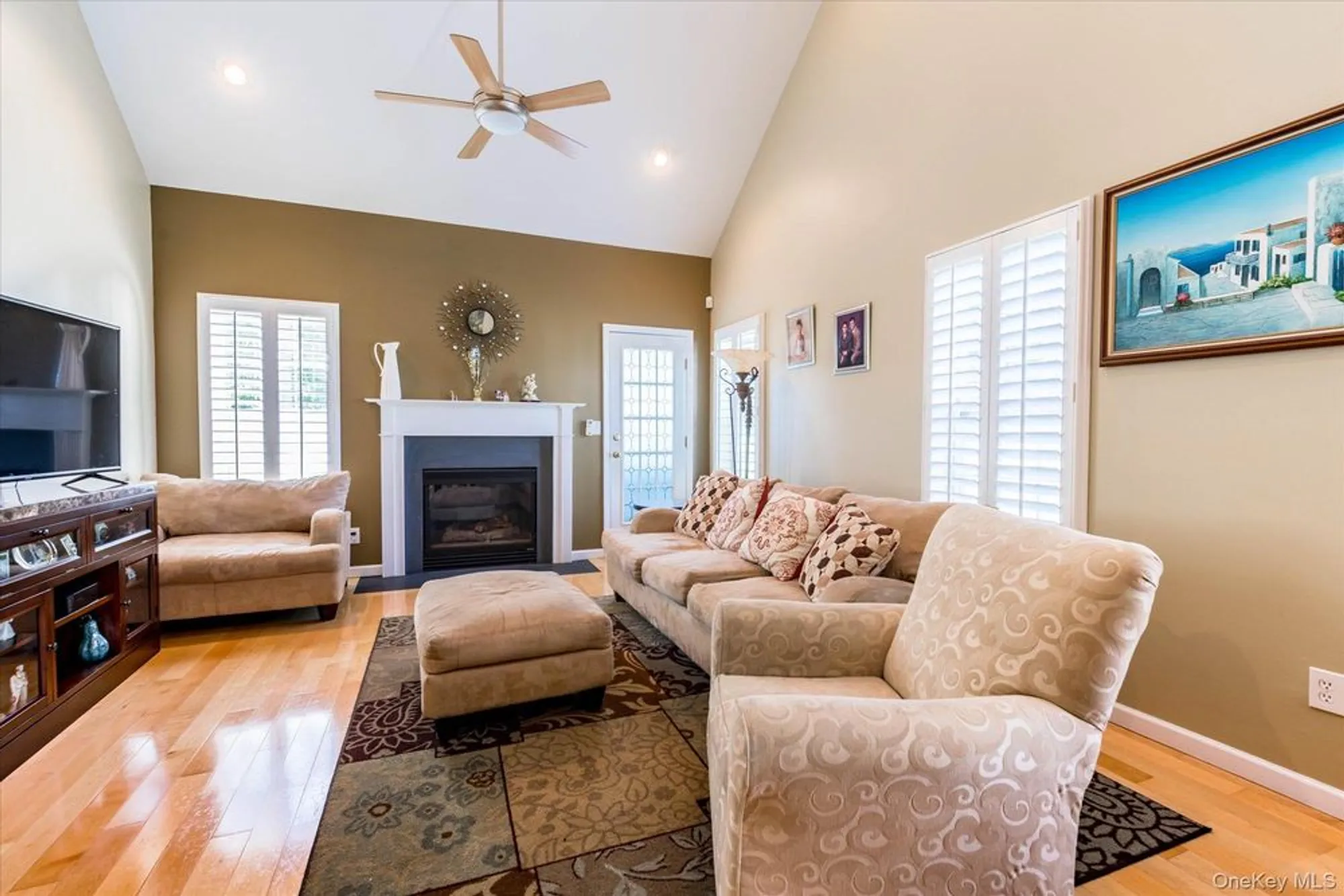 Property Slideshow image 3 of 21 | 43 halley ln, Miller Place, NY, 11764