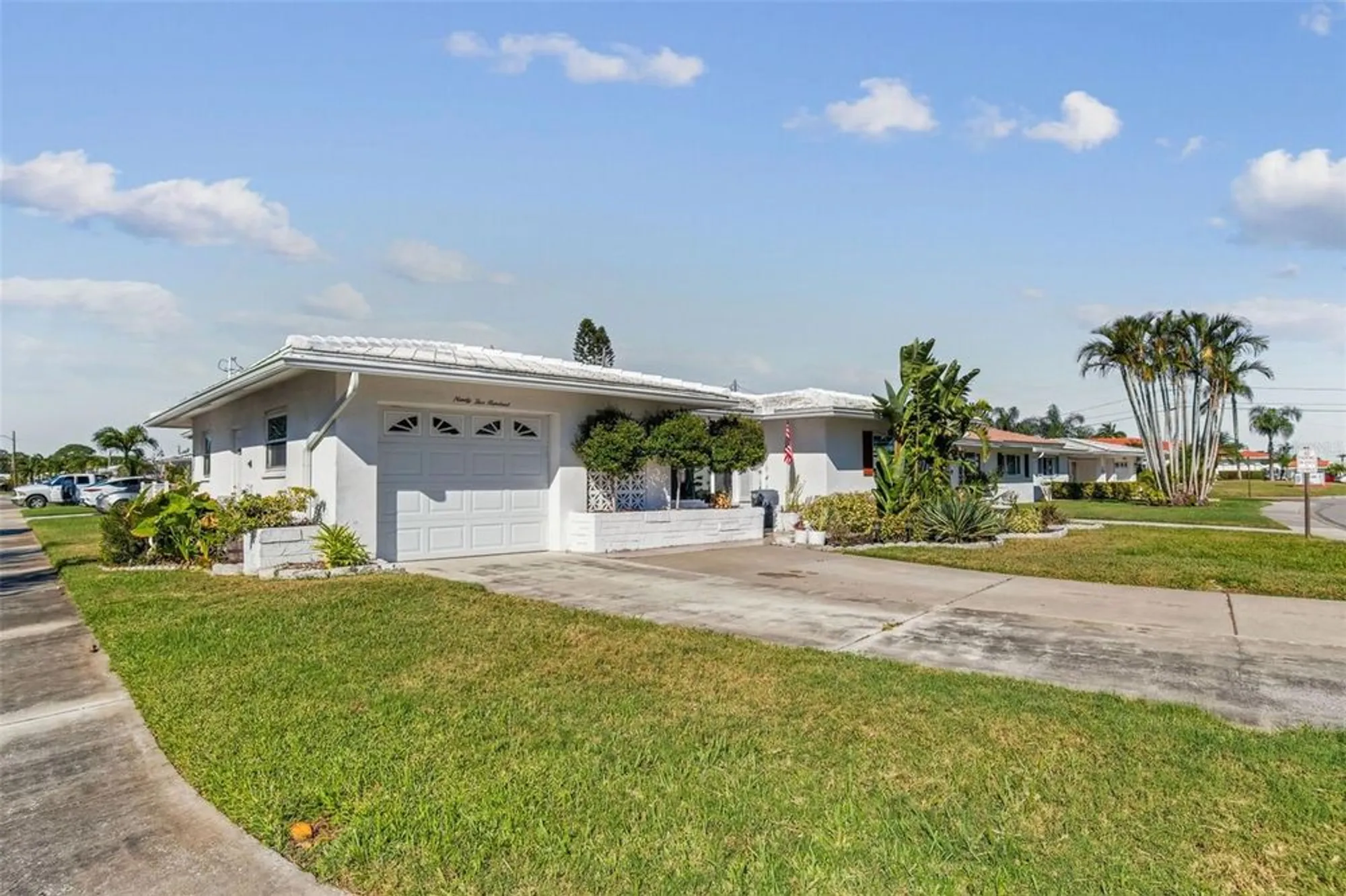 Property Slideshow image 1 of 42 | 9500 mainlands blvd w # 1-a, Pinellas Park, FL, 33782