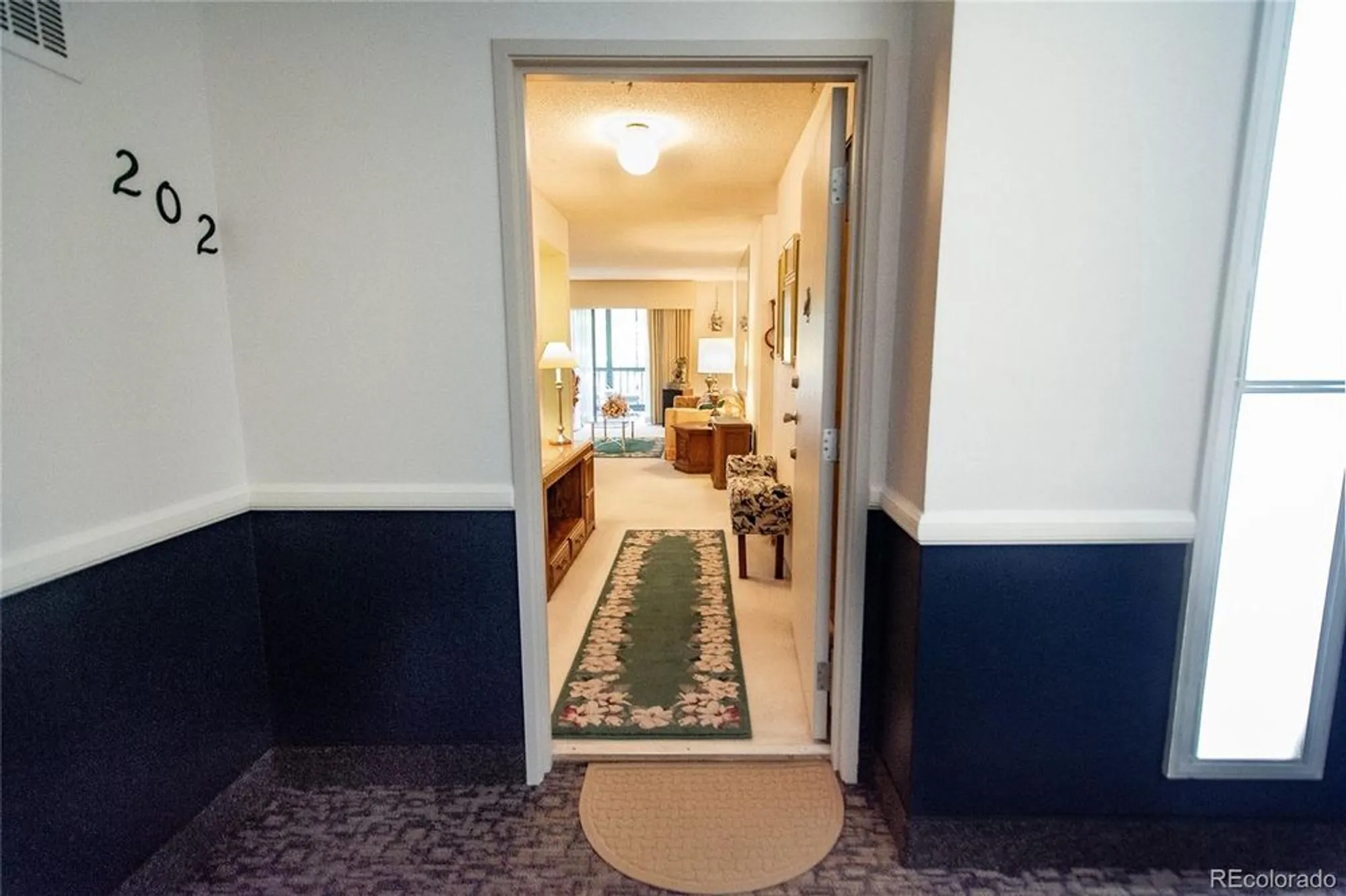 Property Slideshow image 10 of 37 | 14390 e marina dr 202, Aurora, CO, 80014