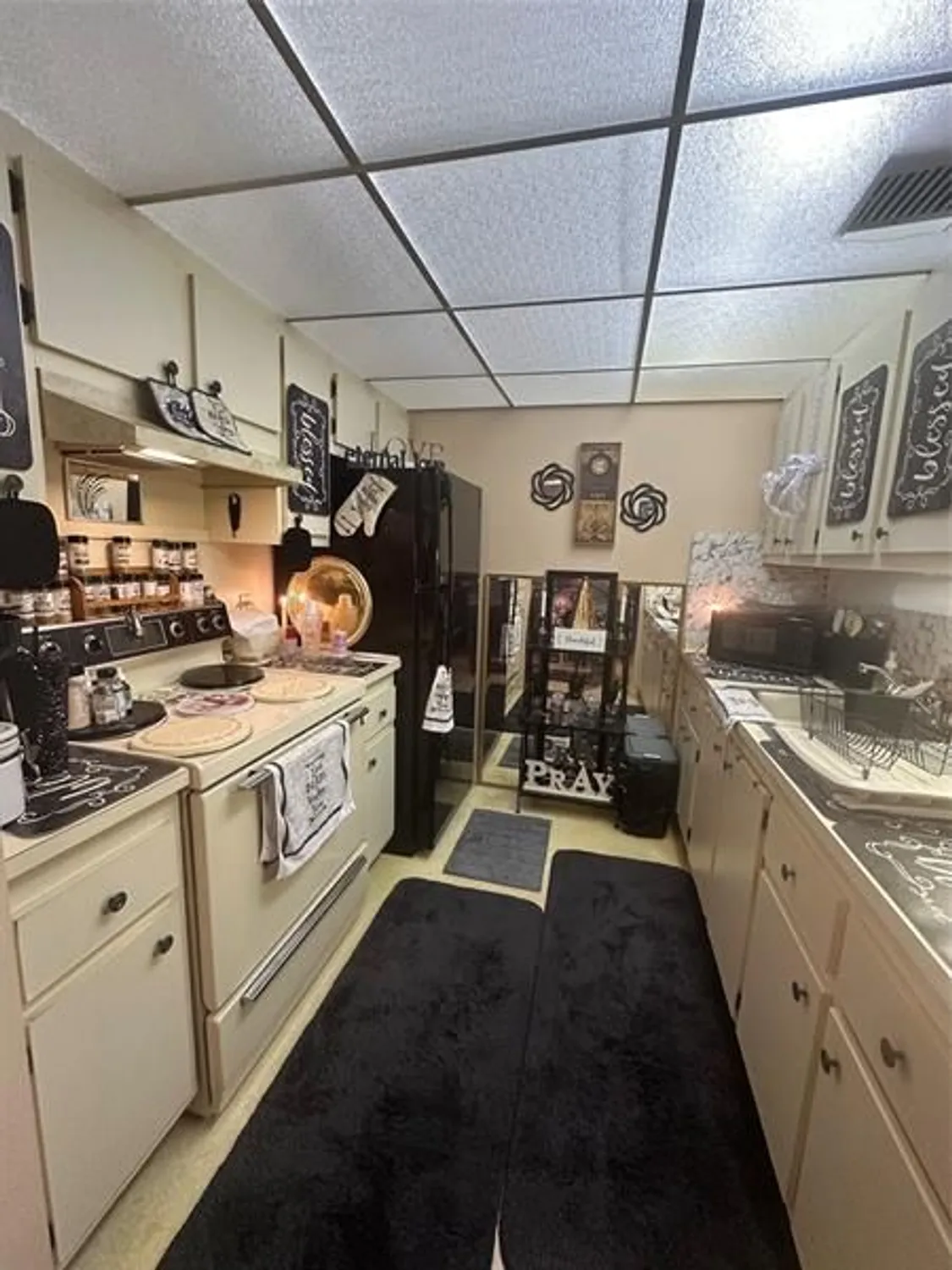 Property Slideshow image 9 of 19 | 1401 sw 134th way apt 307, Pembroke Pines, FL, 33027