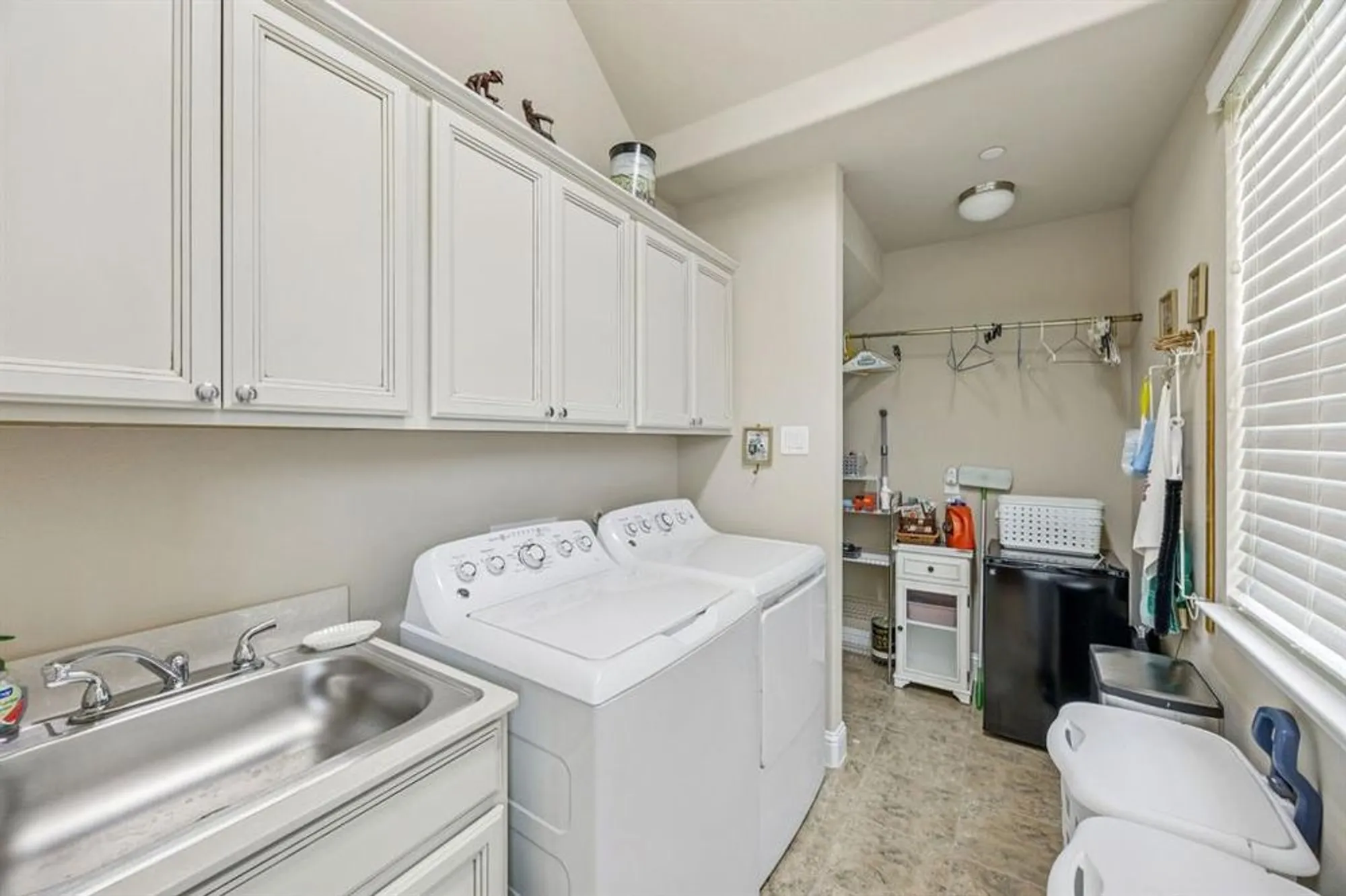 Property Slideshow image 21 of 27 | 8600 arrow dr, Mckinney, TX, 75070