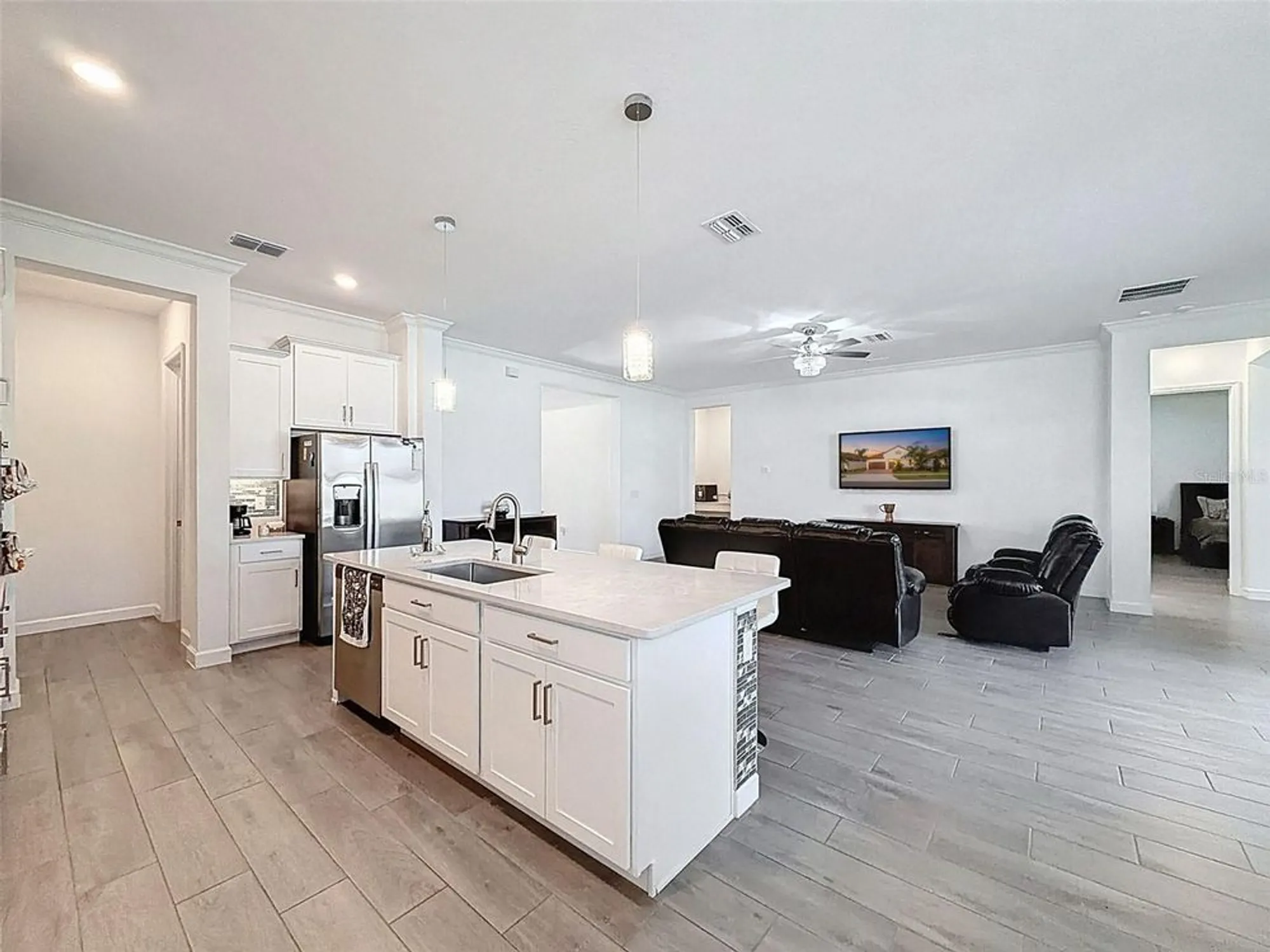 Property Slideshow image 9 of 70 | 17301 scuba crest st, Wimauma, FL, 33598