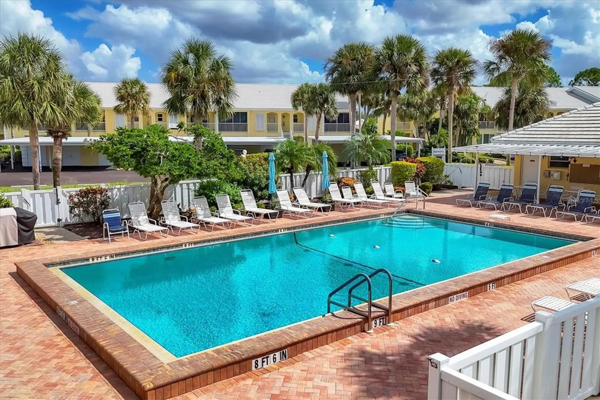 Property Slideshow image 42 of 61 | 408 cerromar cir 331, Venice, FL, 34293