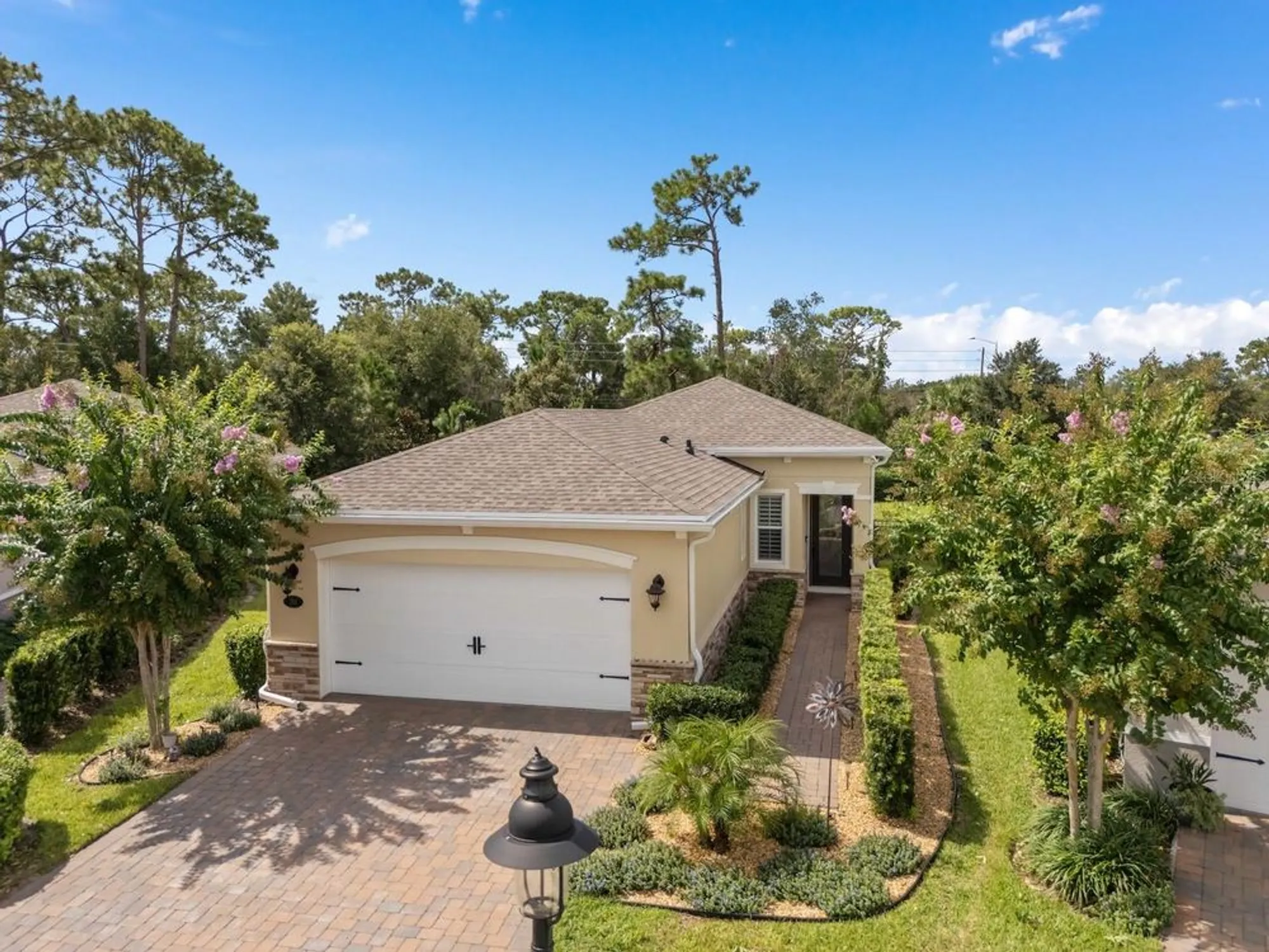 Property Slideshow image 1 of 36 | 213 old moss cir, Deland, FL, 32724