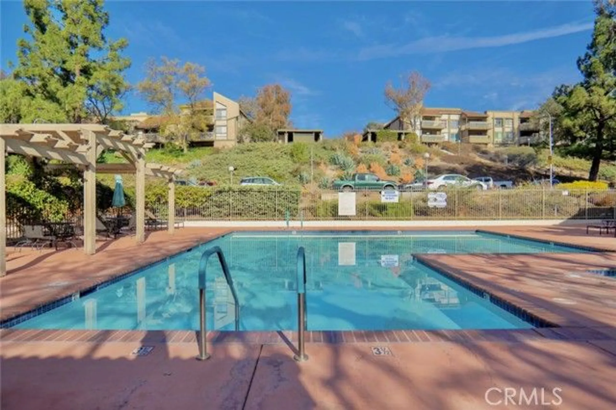 Property Slideshow image 15 of 28 | 327 chestnut hill ct 22, Thousand Oaks, CA, 91360