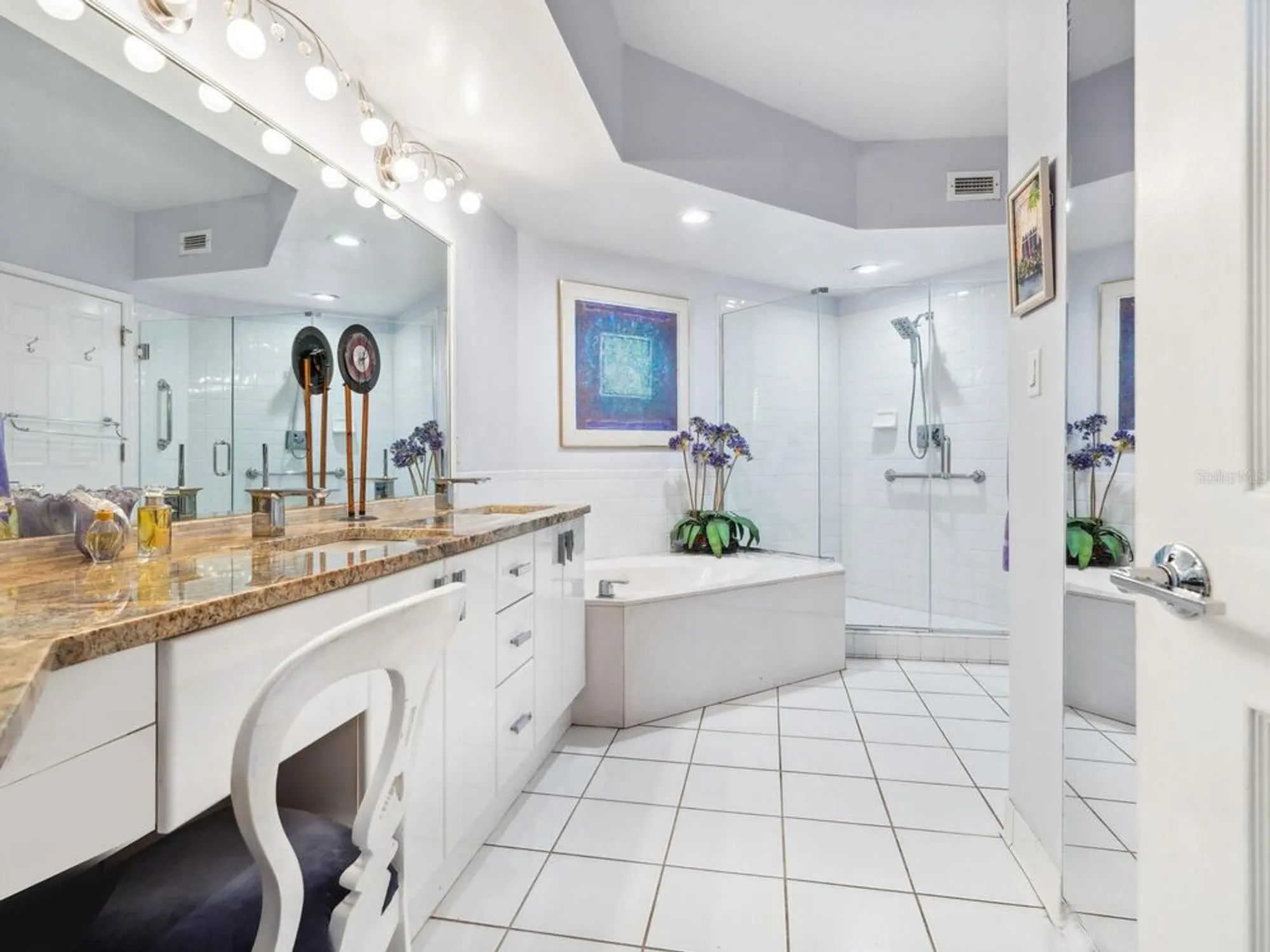 Property Slideshow image 25 of 59 | 5420 eagles point cir 106, Sarasota, FL, 34231