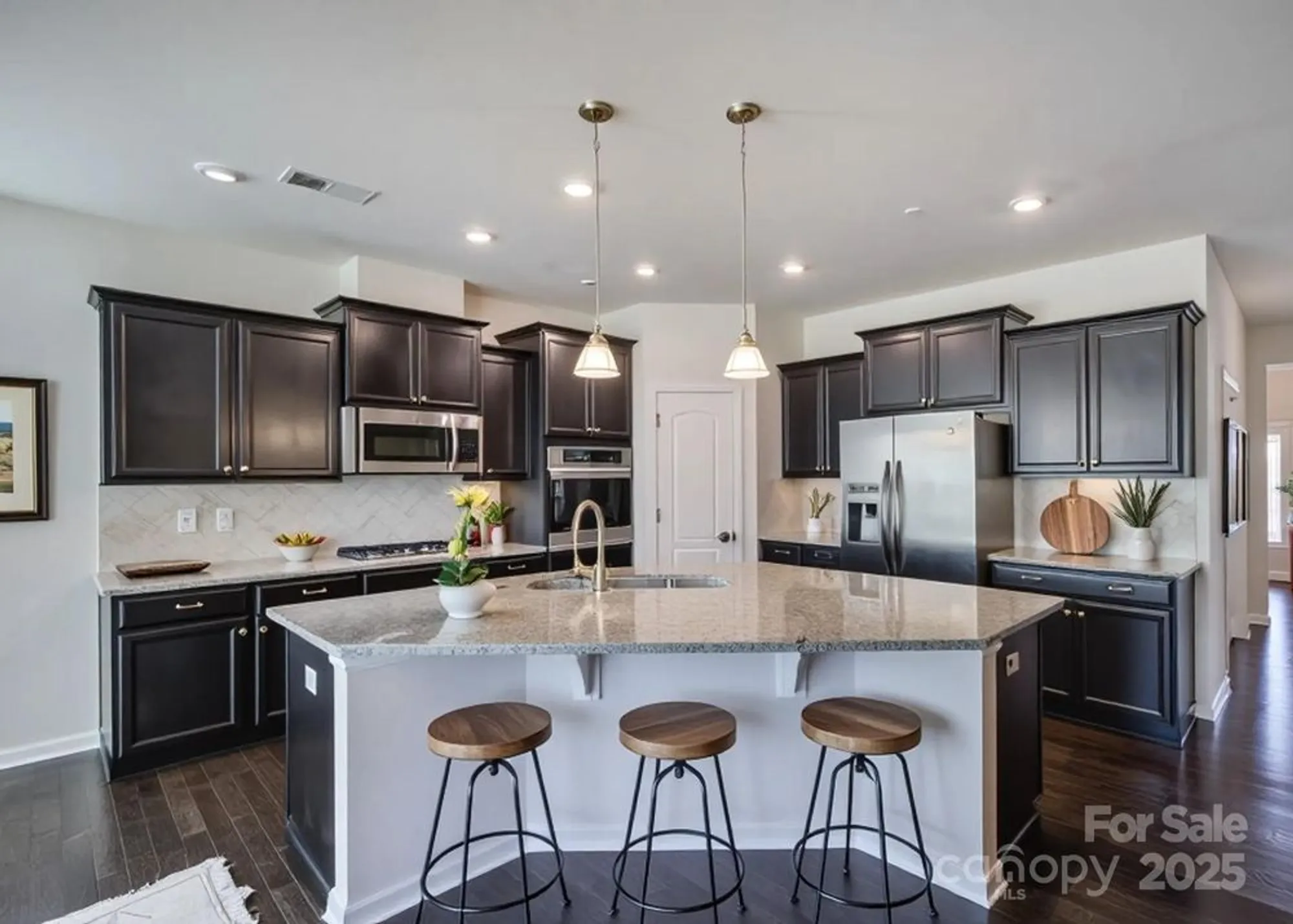 Property Slideshow image 12 of 48 | 15429 topanga dr, Charlotte, NC, 28278