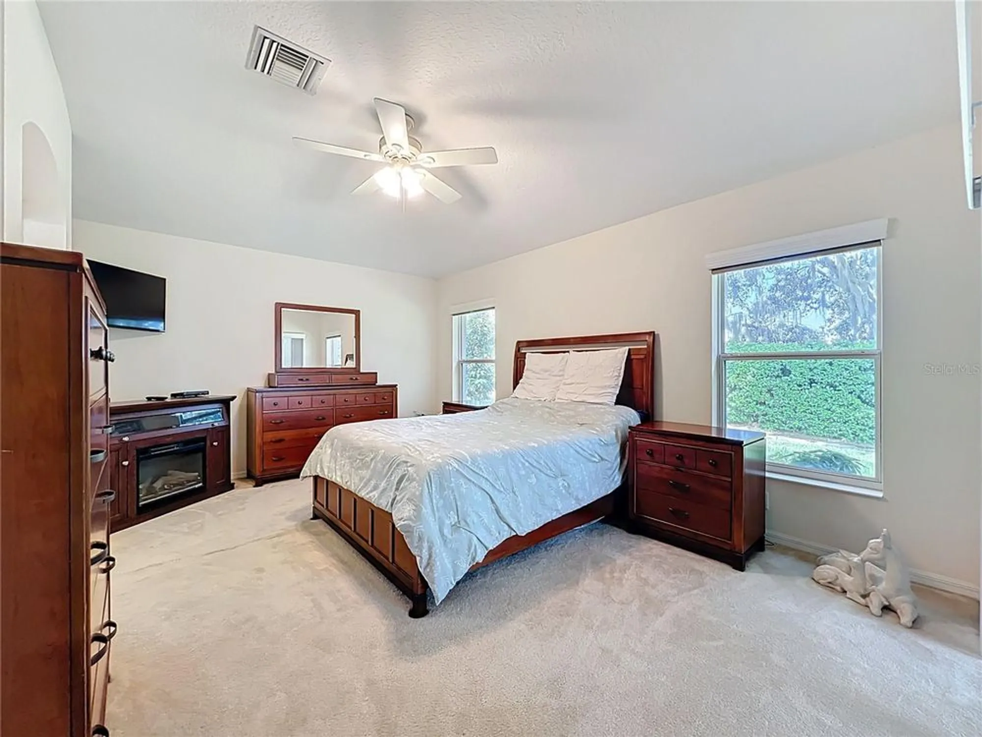 Property Slideshow image 31 of 59 | 5643 bounty cir, Tavares, FL, 32778