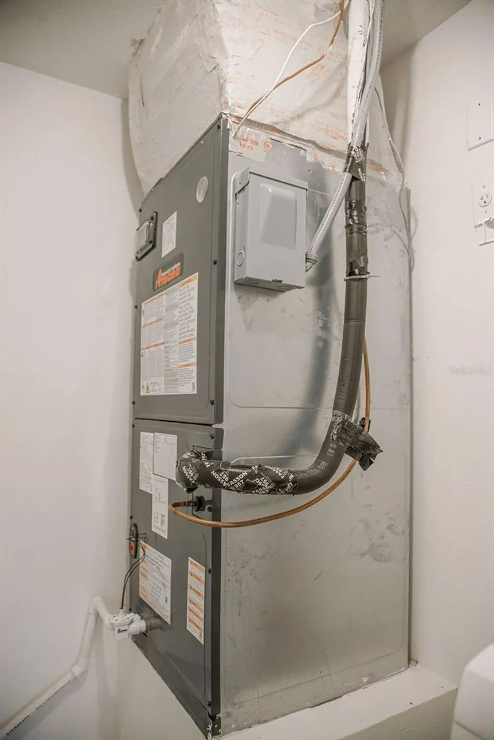 Property Slideshow image 17 of 45 | 231 lake suzanne dr, Lake Wales, FL, 33859