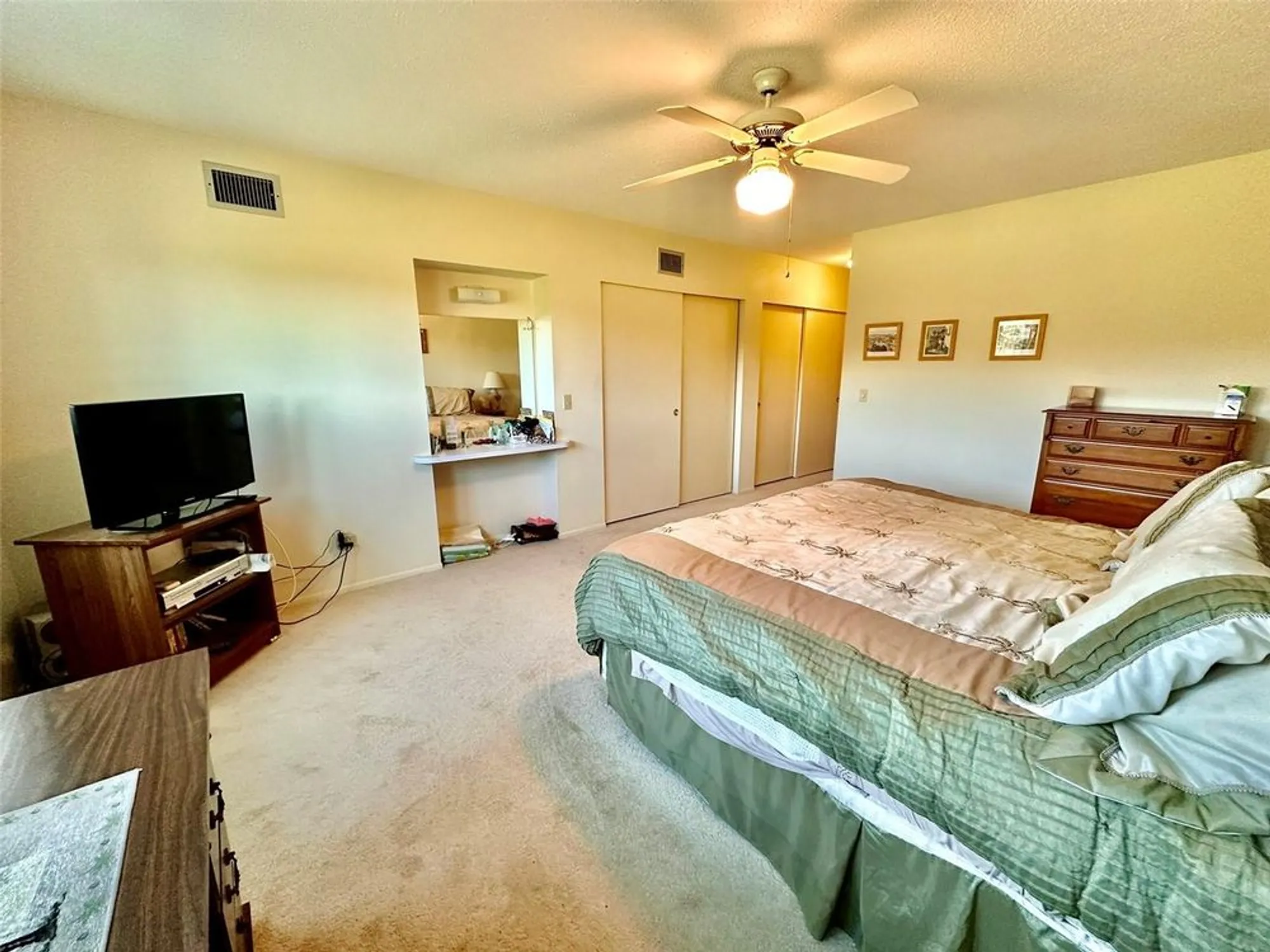 Property Slideshow image 15 of 39 | 2460 franciscan dr 94, Clearwater, FL, 33763