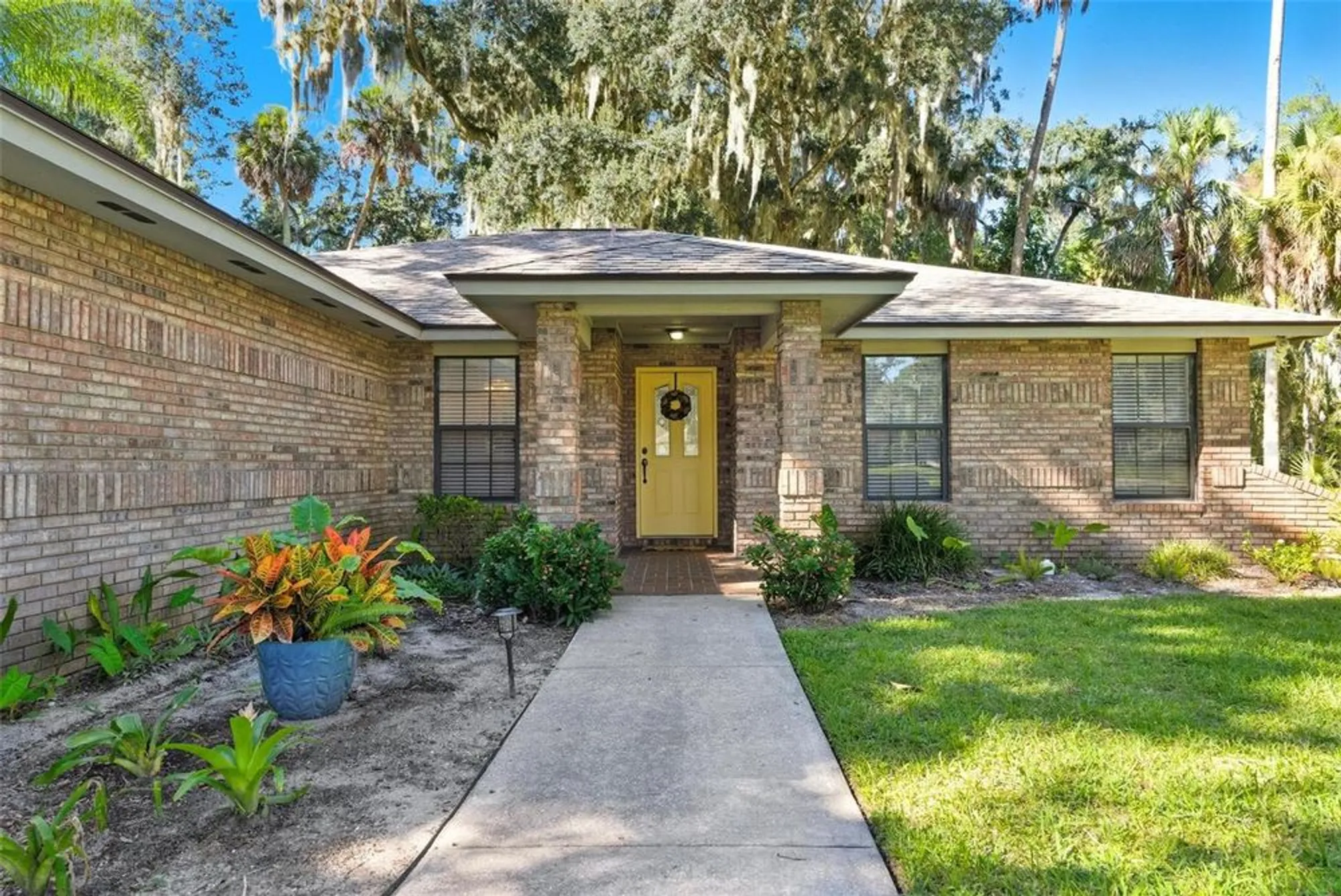Property Slideshow image 3 of 66 | 3908 tano dr, Ormond Beach, FL, 32174