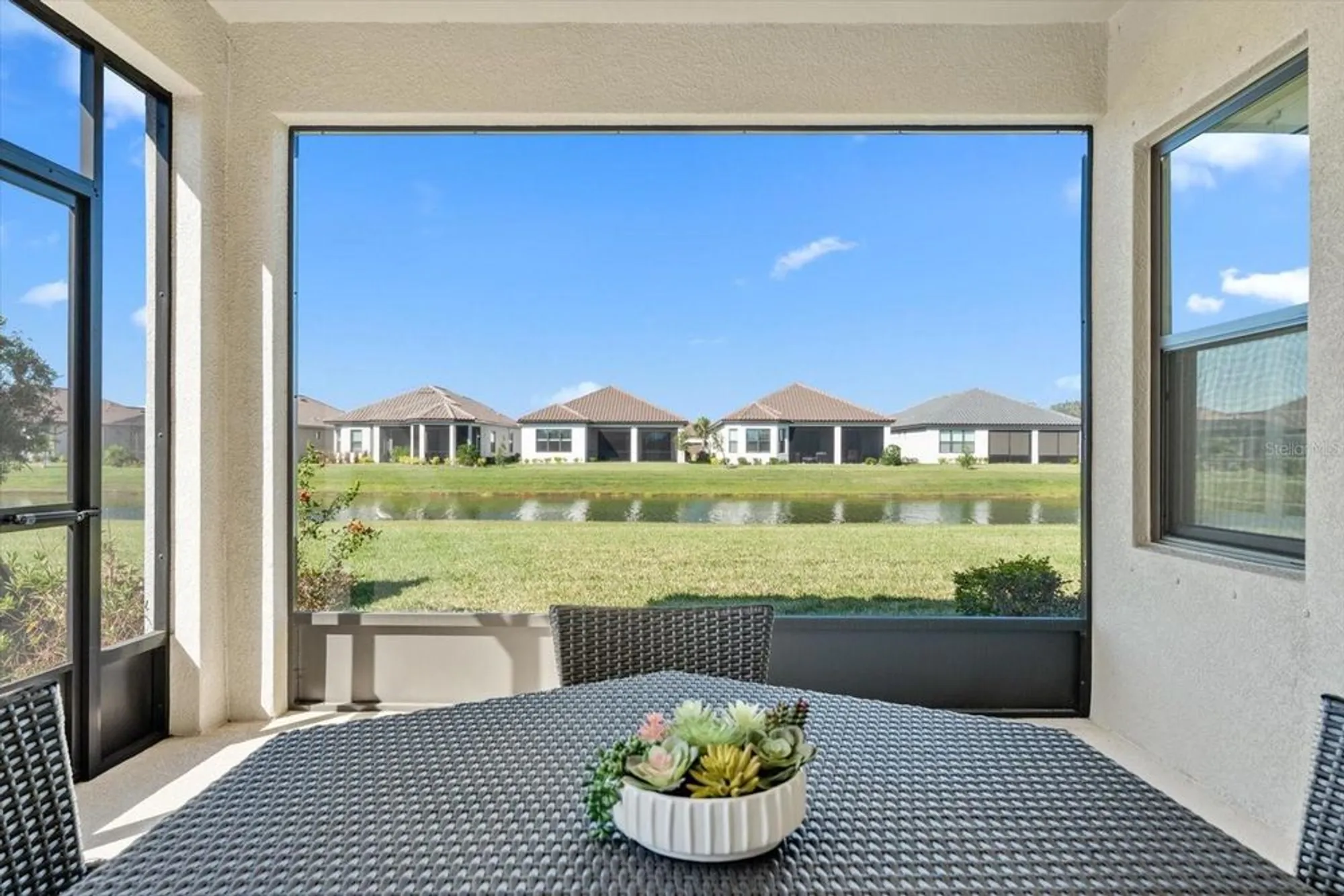 Property Slideshow image 14 of 54 | 11127 devonbridge dr, Palmetto, FL, 34221