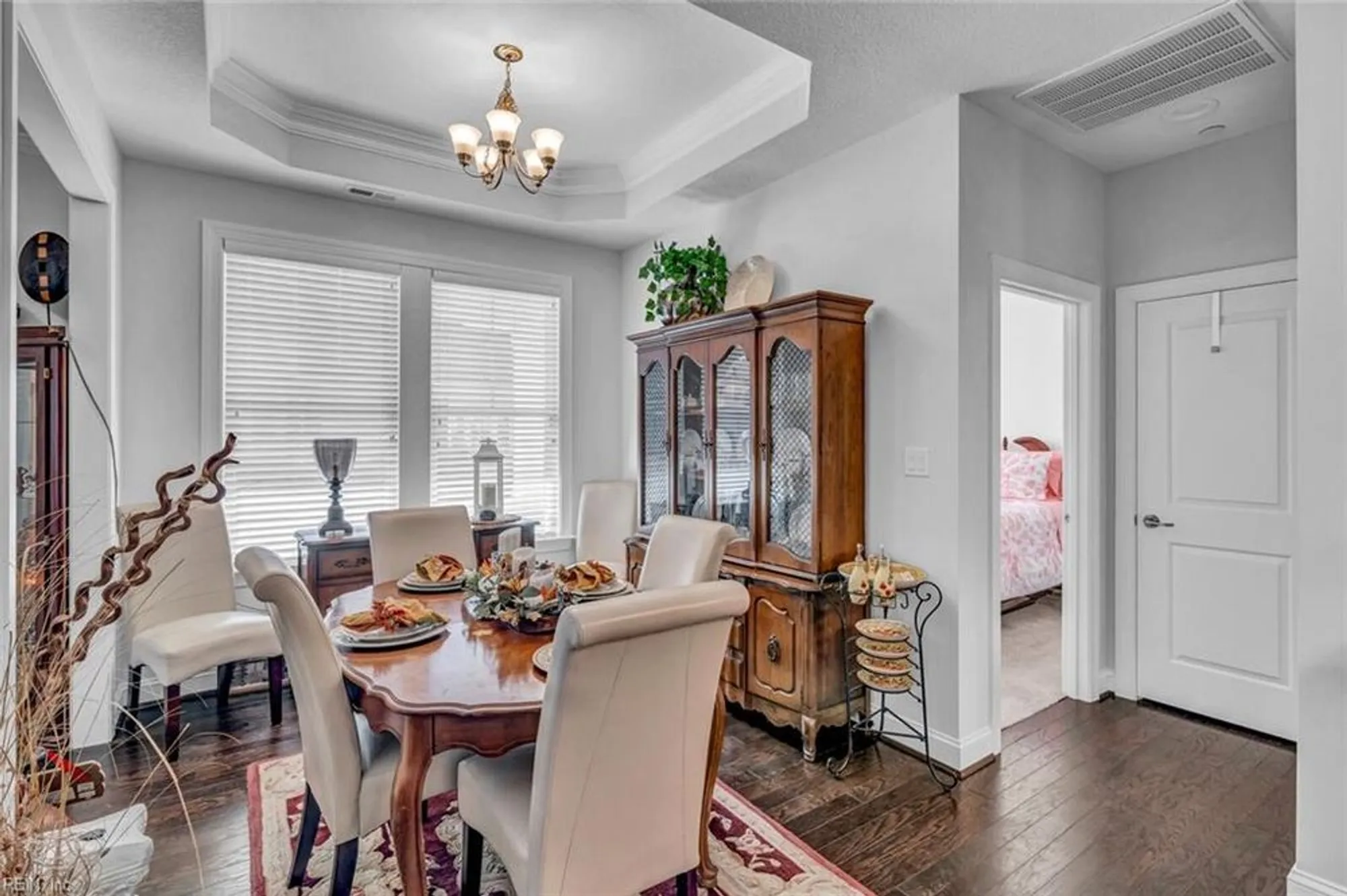 Property Slideshow image 10 of 36 | 936 biltmore way # 37, Chesapeake, VA, 23320