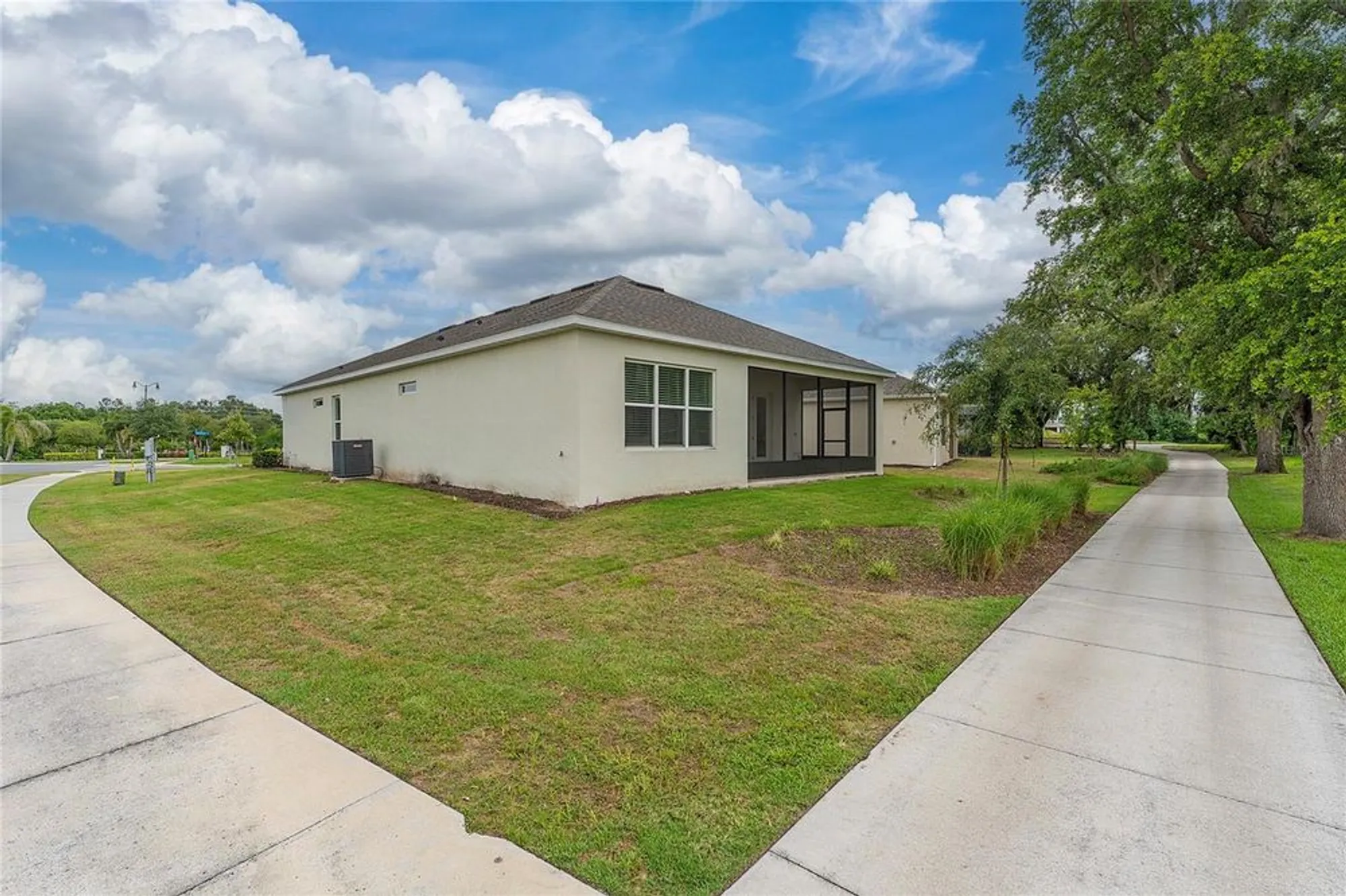 Property Slideshow image 25 of 38 | 1598 whitewood ct, Kissimmee, FL, 34747