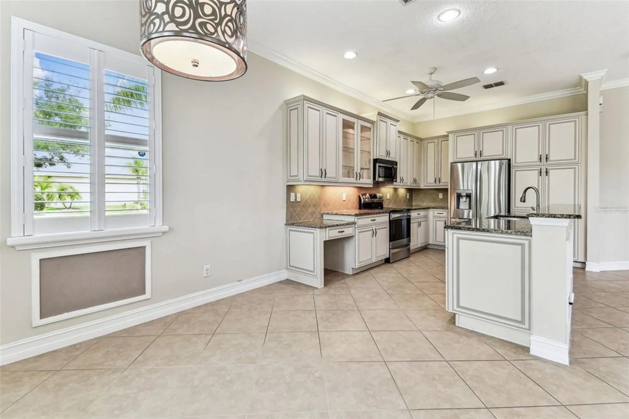 Property Slideshow image 36 of 100 | 16101 cape coral dr, Wimauma, FL, 33598