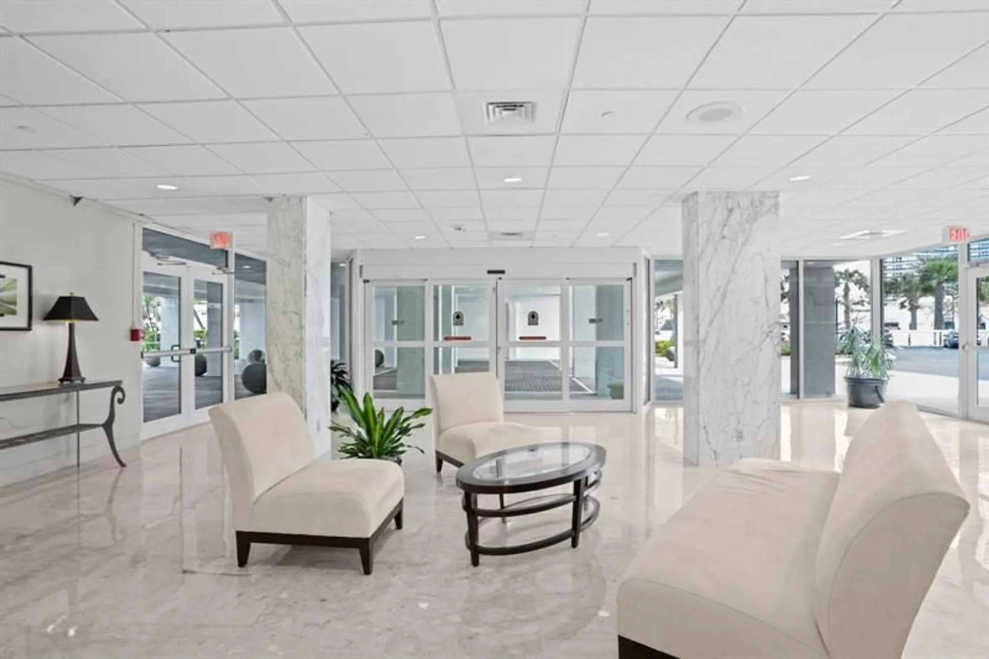 Property Slideshow image 5 of 27 | 3300 ne 36th st 201, Fort Lauderdale, FL, 33308