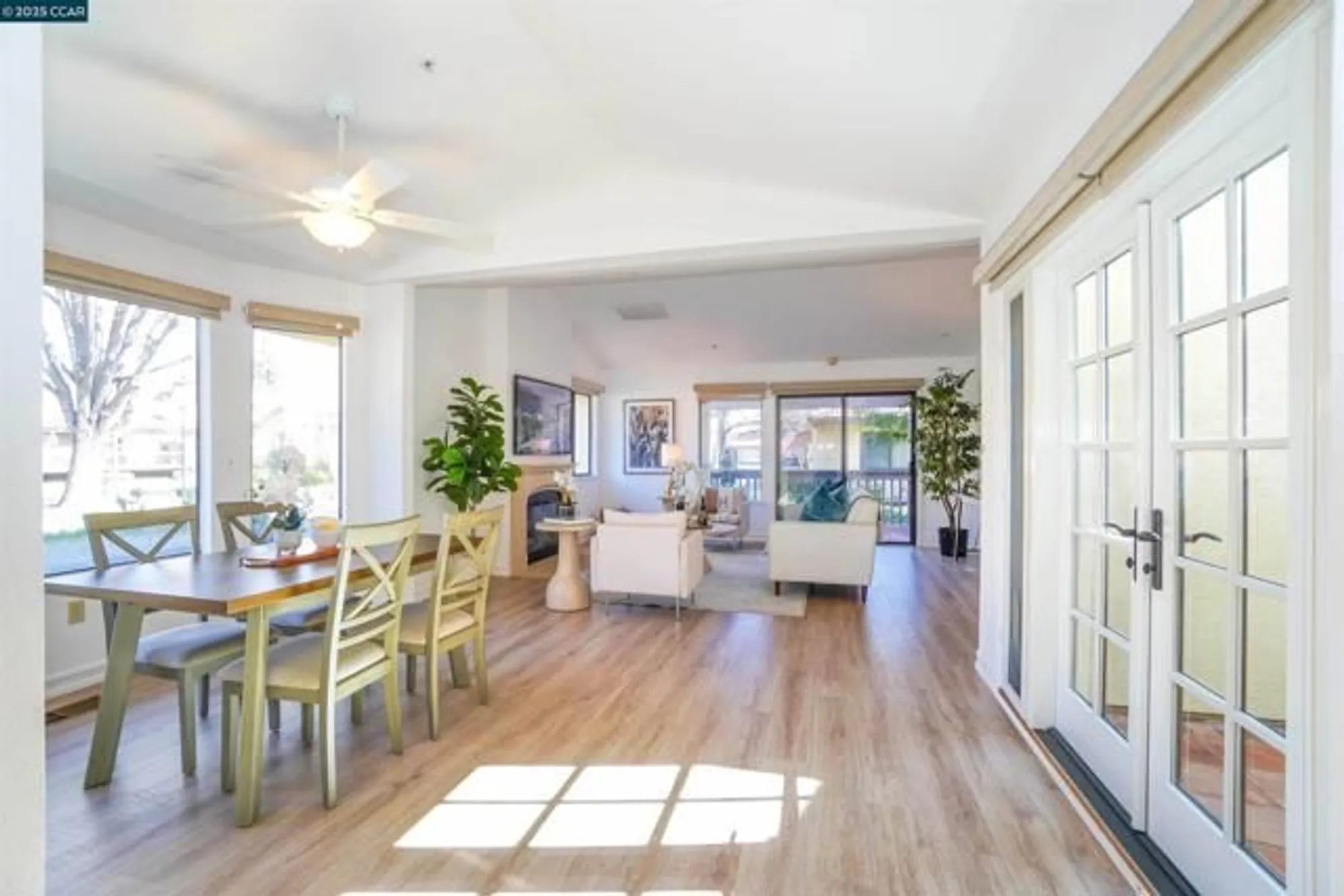 Property Slideshow image 18 of 26 | 11 fountain grove cir, Napa, CA, 94558