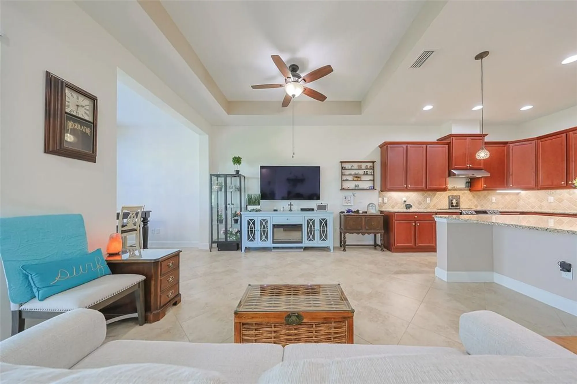 Property Slideshow image 18 of 75 | 2264 sifield greens way, Sun City Center, FL, 33573