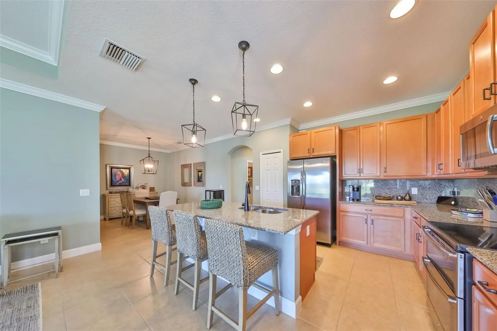 Property Slideshow image 17 of 67 | 611 chipper dr, Sun City Center, FL, 33573