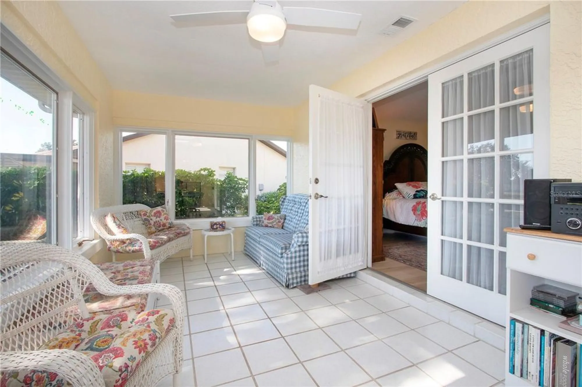 Property Slideshow image 62 of 69 | 2016 east view dr, Sun City Center, FL, 33573