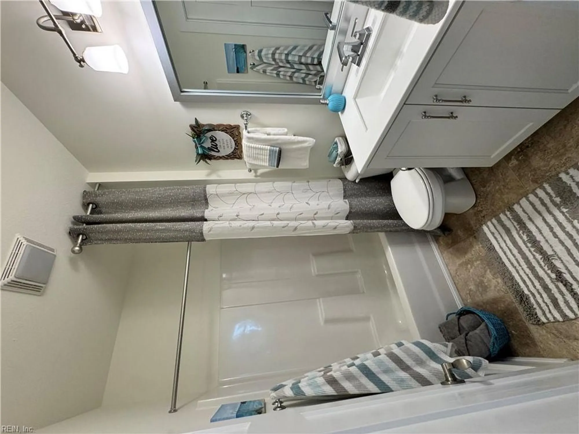 Property Slideshow image 13 of 25 | 110 creek ln, Suffolk, VA, 23435