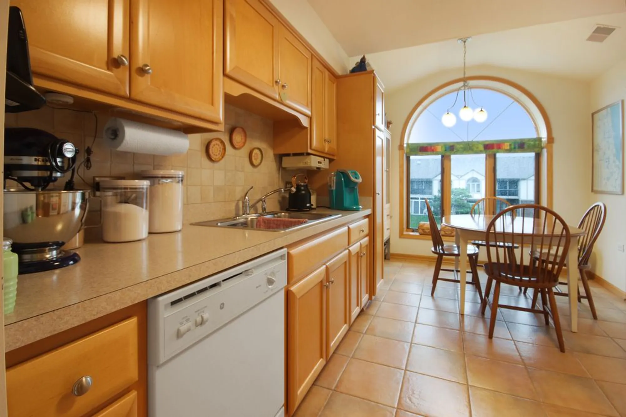 Property Slideshow image 6 of 15 | 6254 kallsen dr unit 4, Tinley Park, IL, 60477