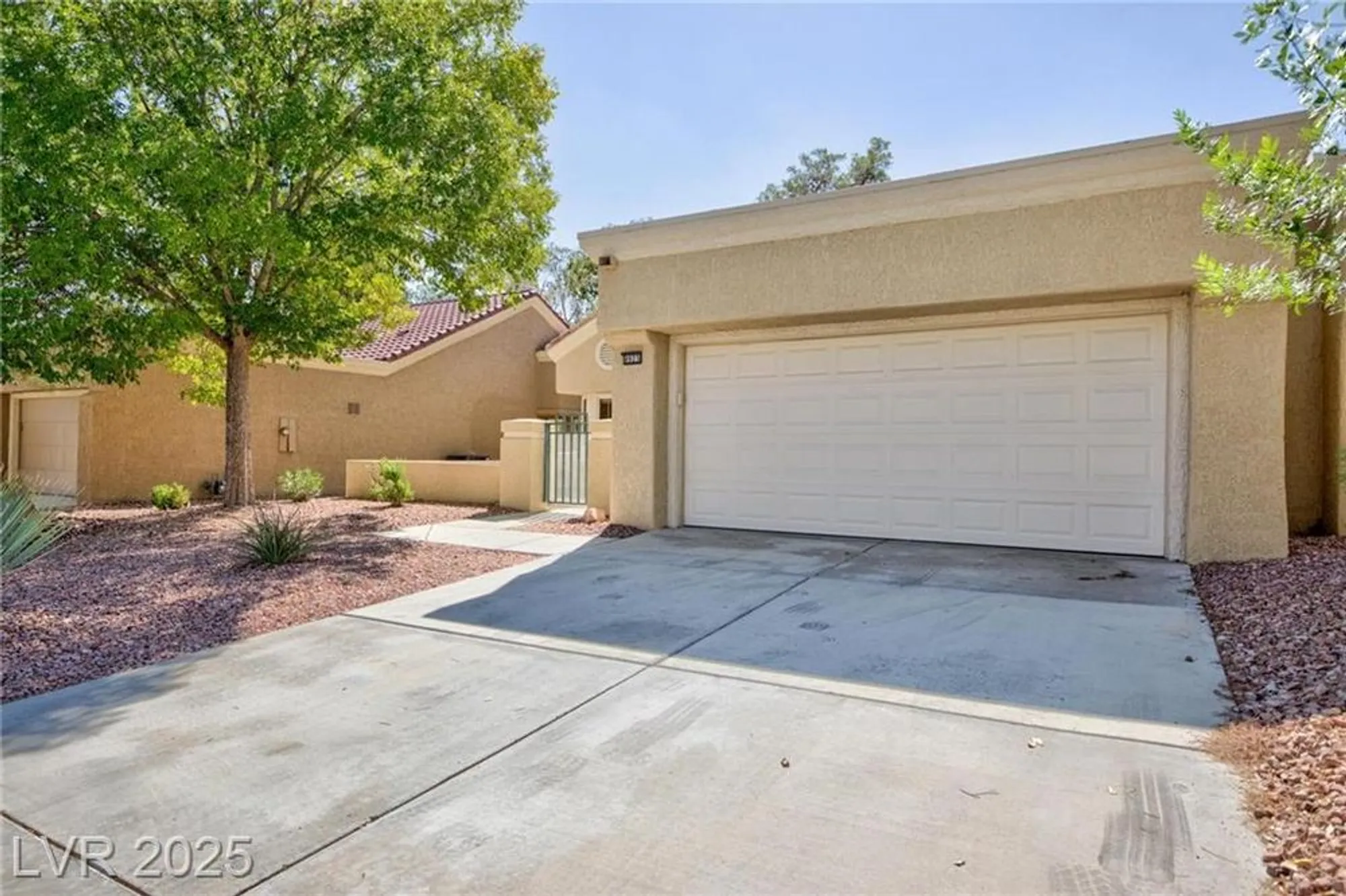 Property Slideshow image 4 of 39 | 8925 litchfield ave, Las Vegas, NV, 89134