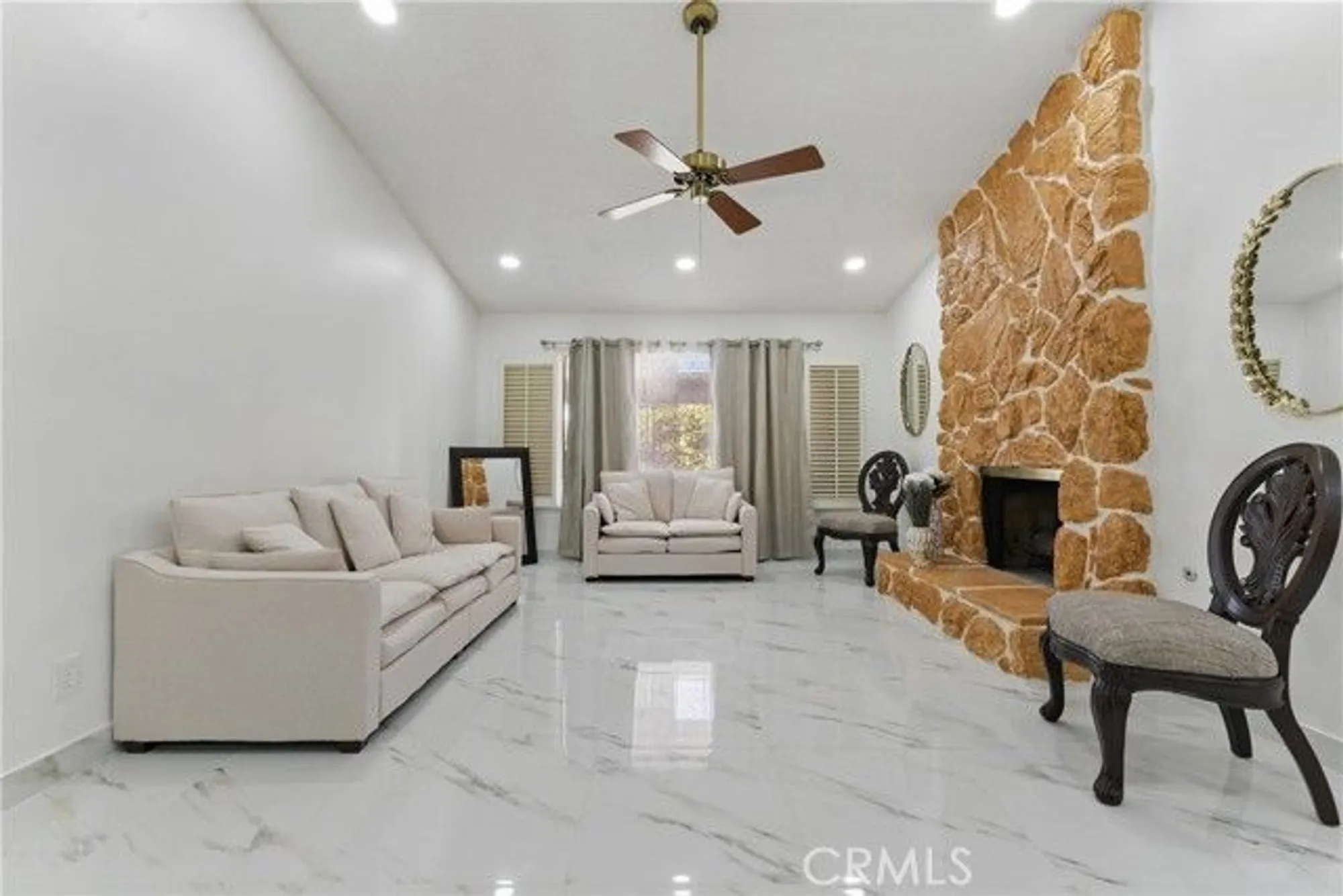 Property Slideshow image 9 of 36 | 2250 redwood dr, Hemet, CA, 92545