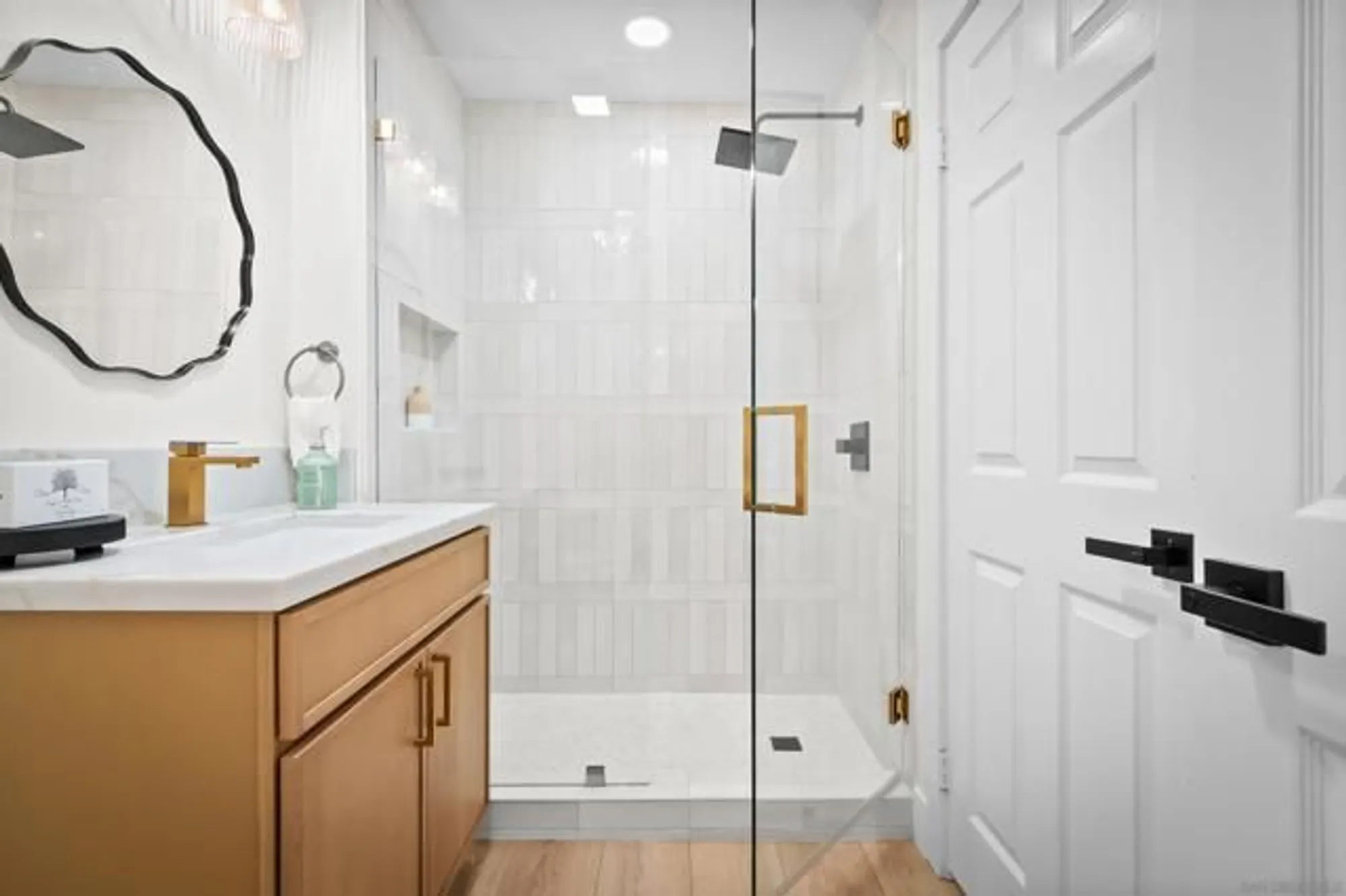 Property Slideshow image 30 of 47 | 4058 lemnos way, Oceanside, CA, 92056