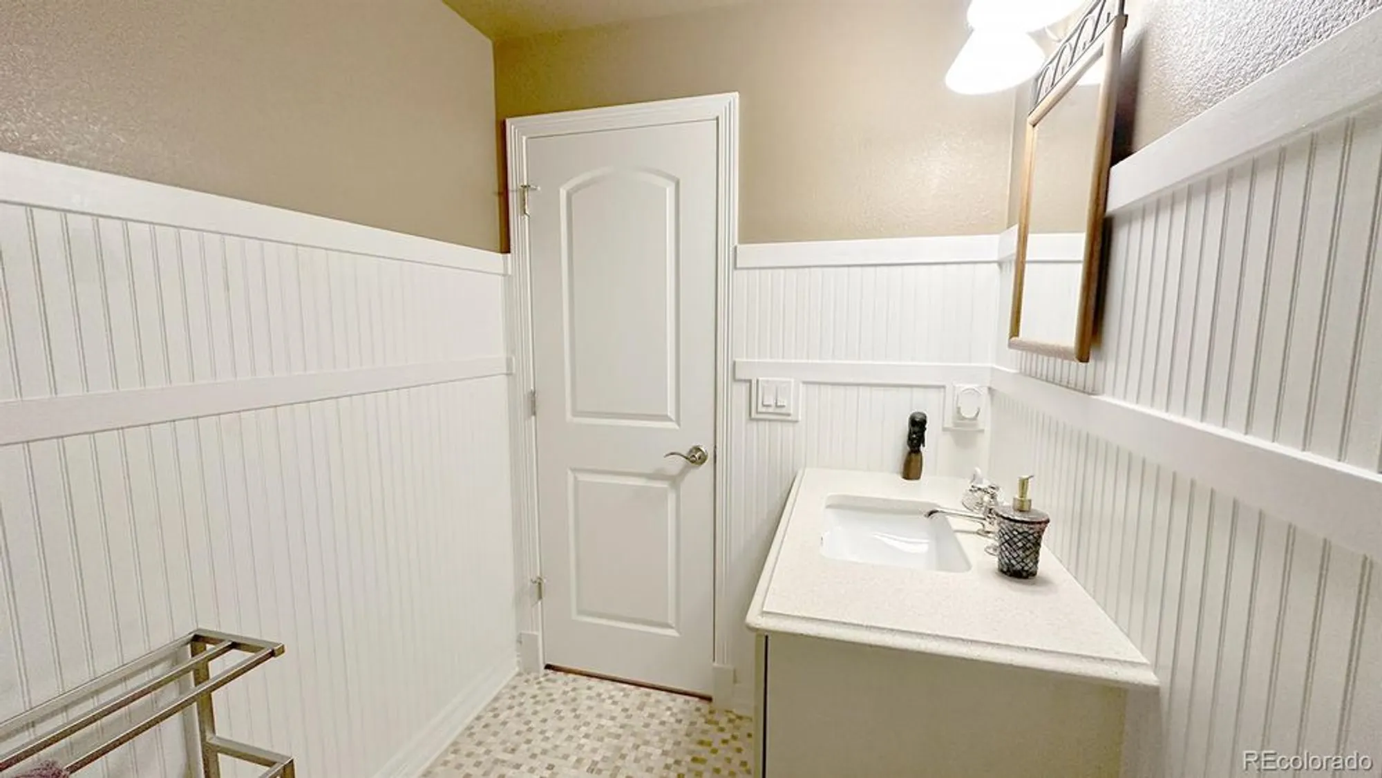 Property Slideshow image 13 of 18 | 725 s alton way unit 4d, Denver, CO, 80247